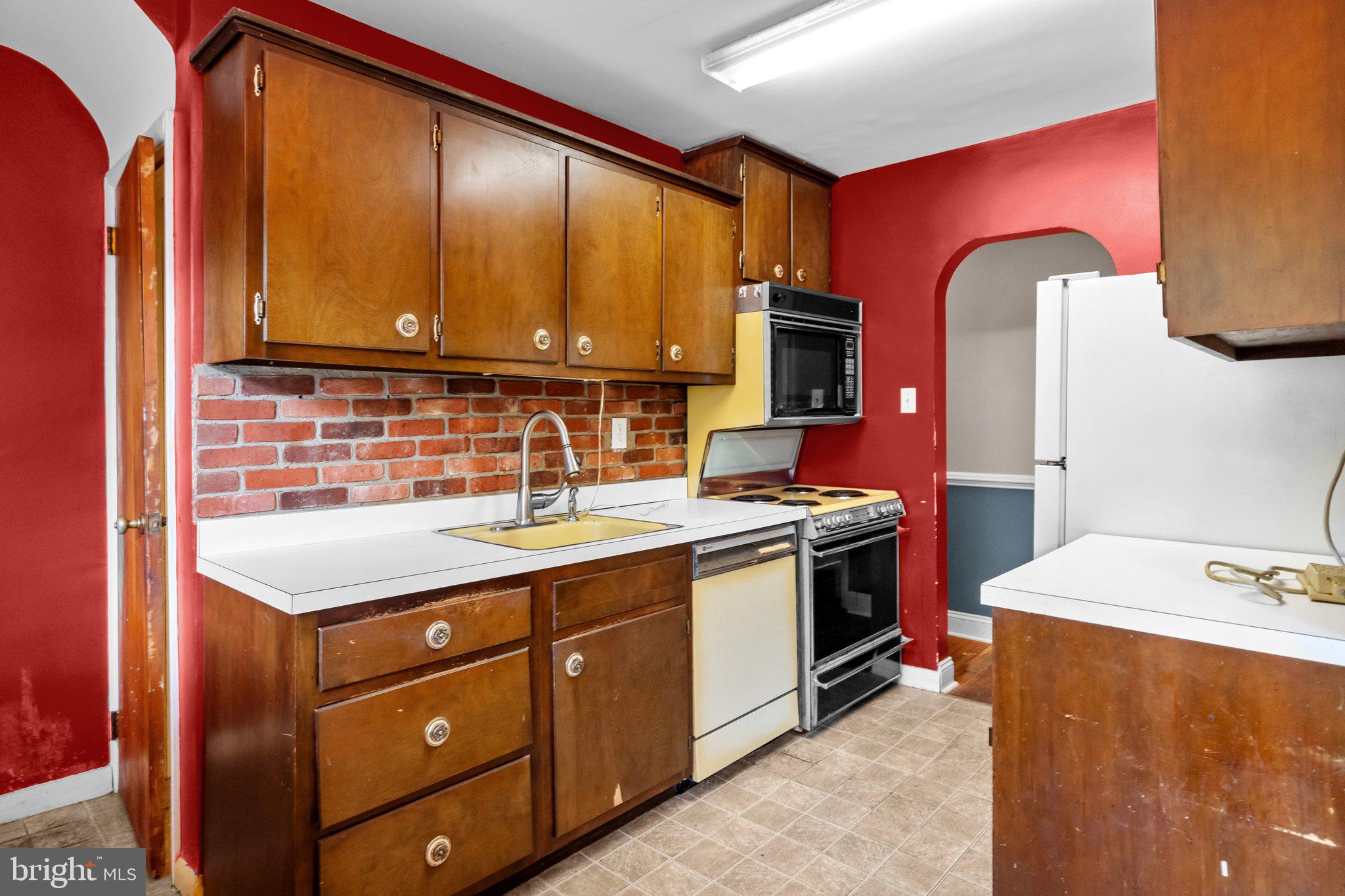 HUNTINGDON HILLS - Residential