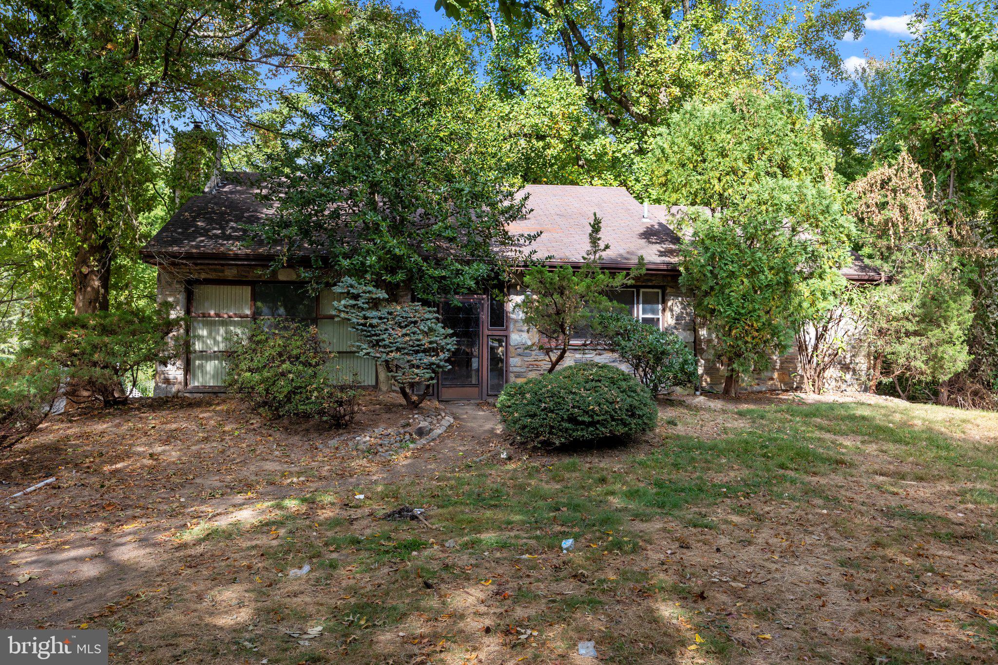 HUNTINGDON HILLS - Residential