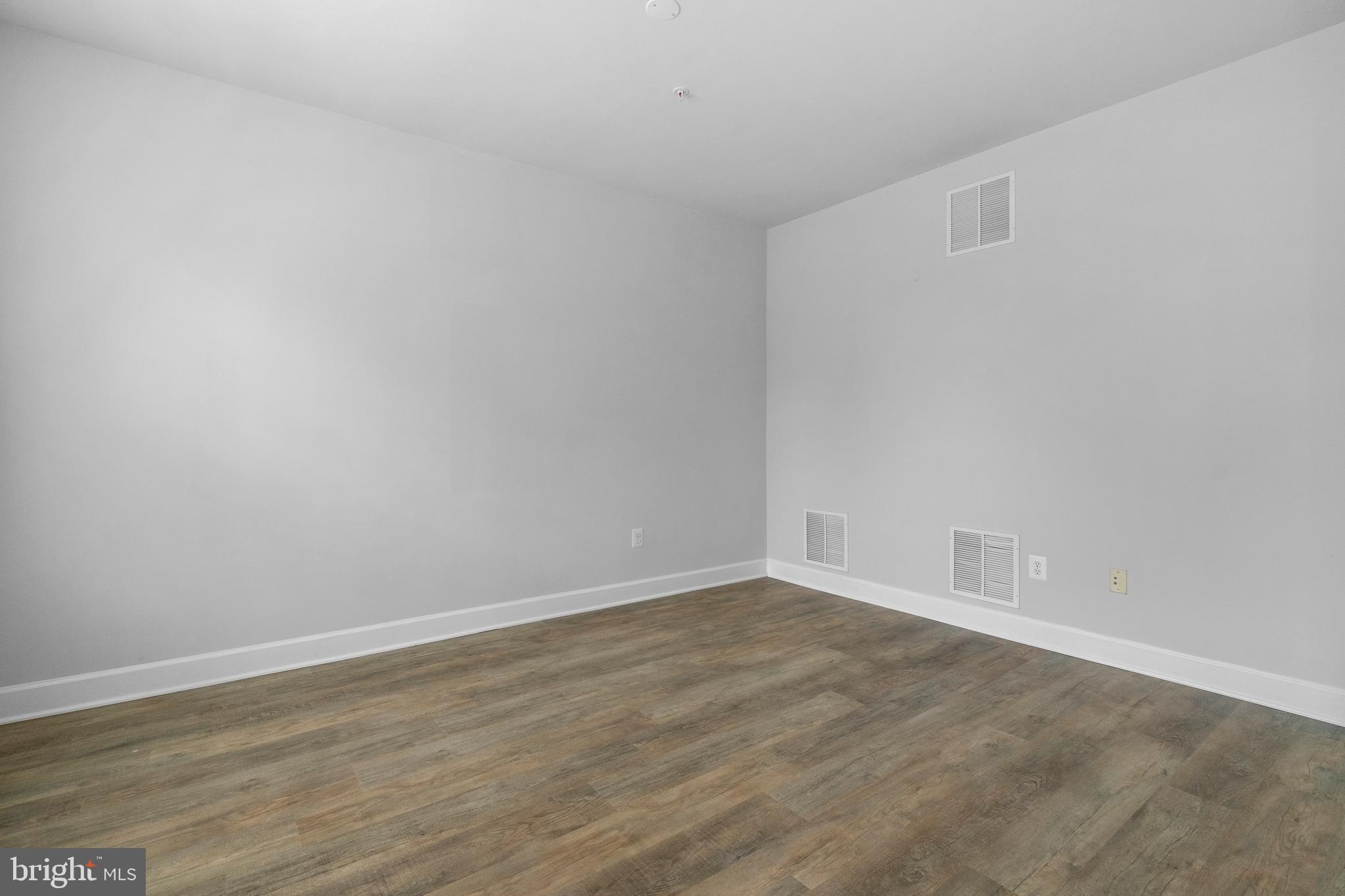 HIDDEN CREEK - Residential Lease