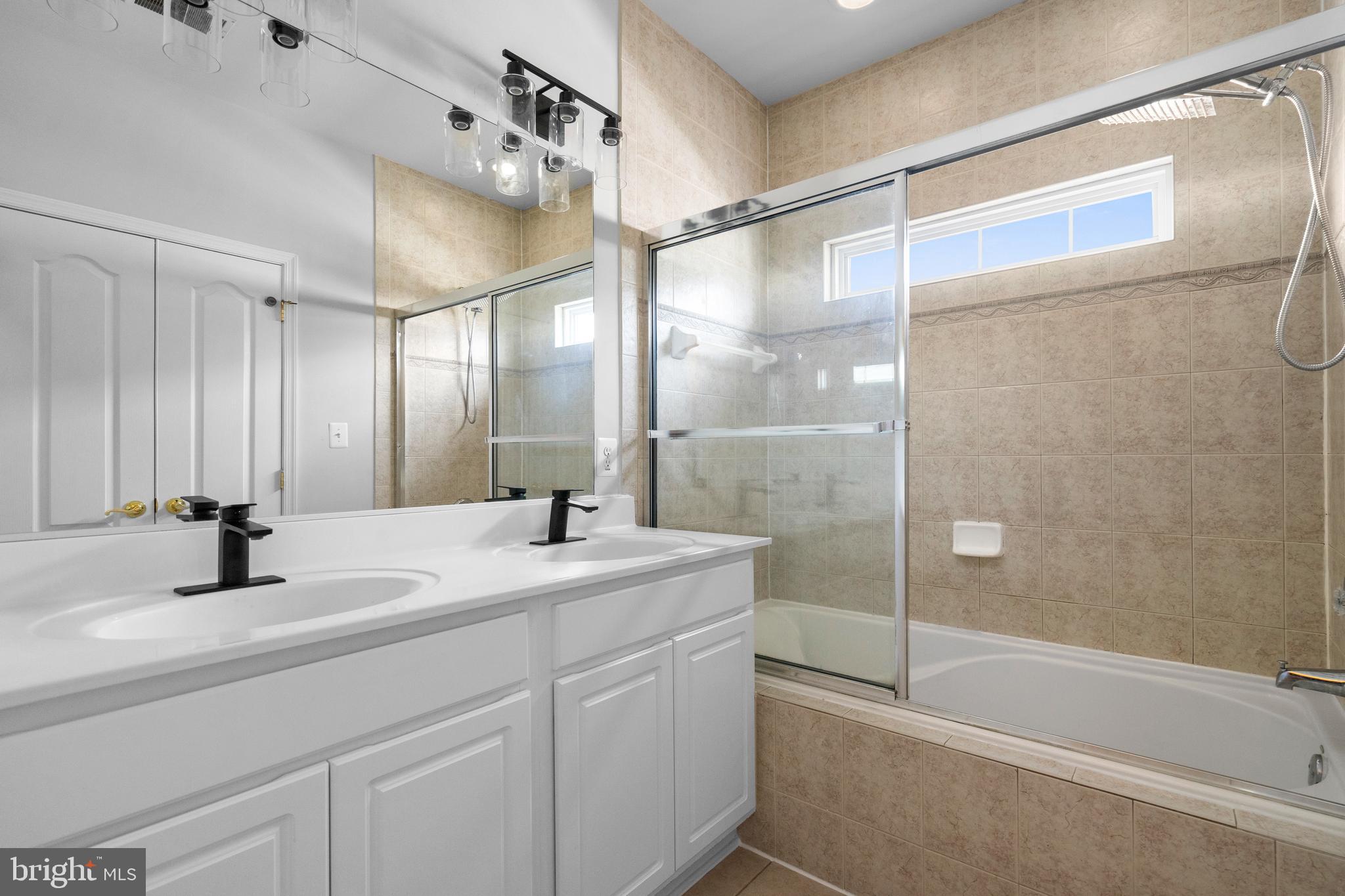 HIDDEN CREEK - Residential Lease