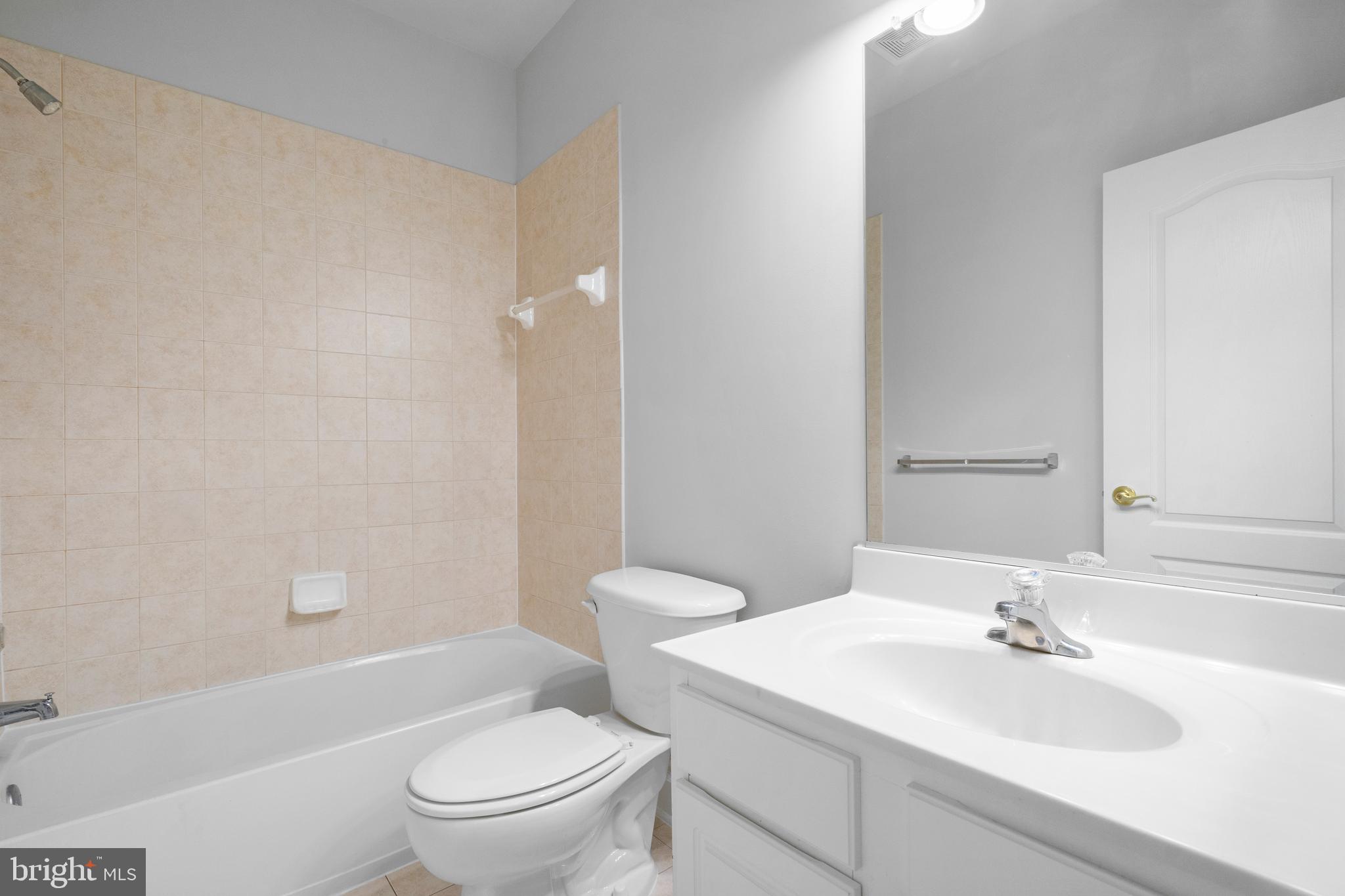 HIDDEN CREEK - Residential Lease