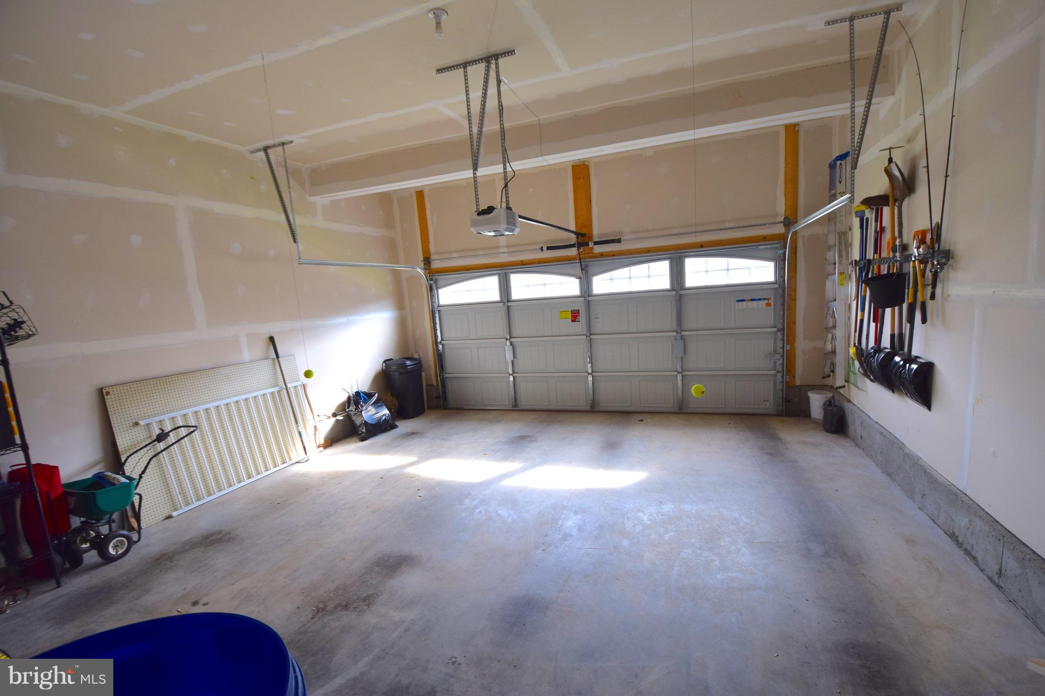 FIELDCREST - Residential