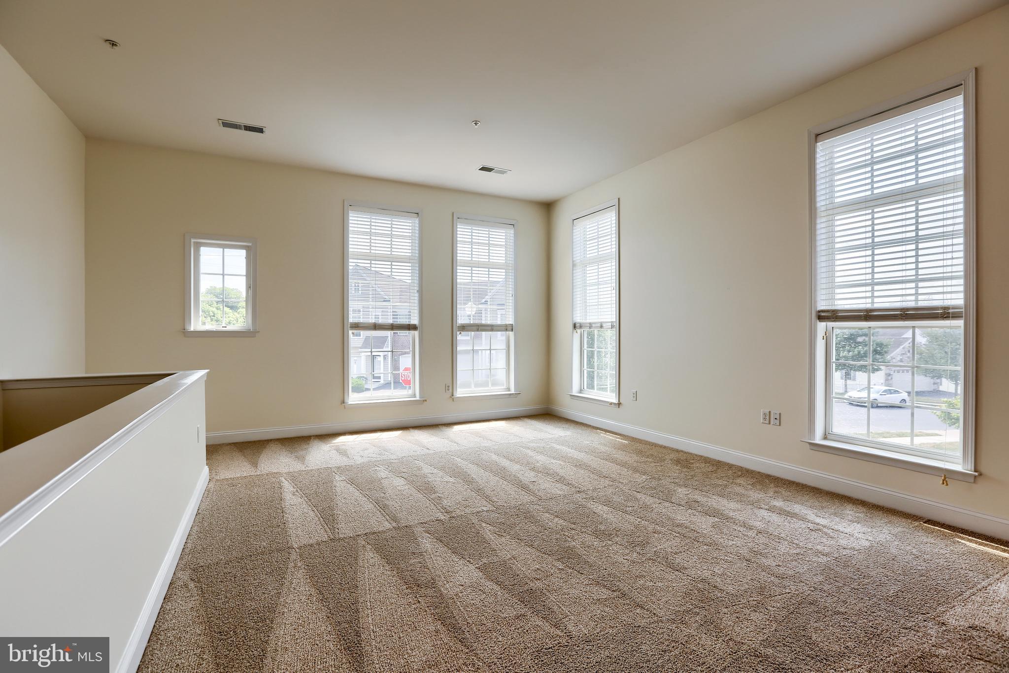 DEER RUN COMMONS - Residential Lease