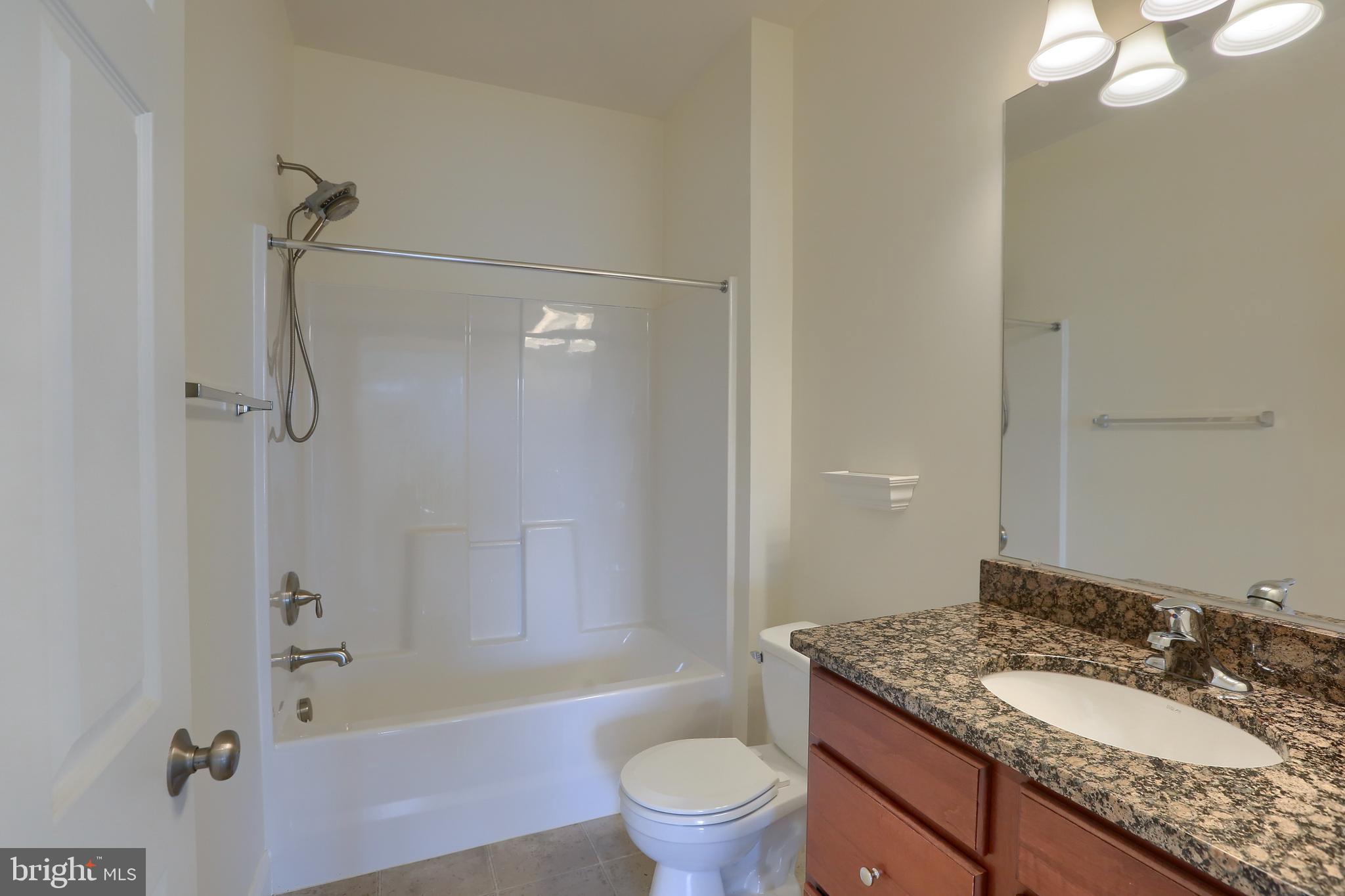 DEER RUN COMMONS - Residential Lease