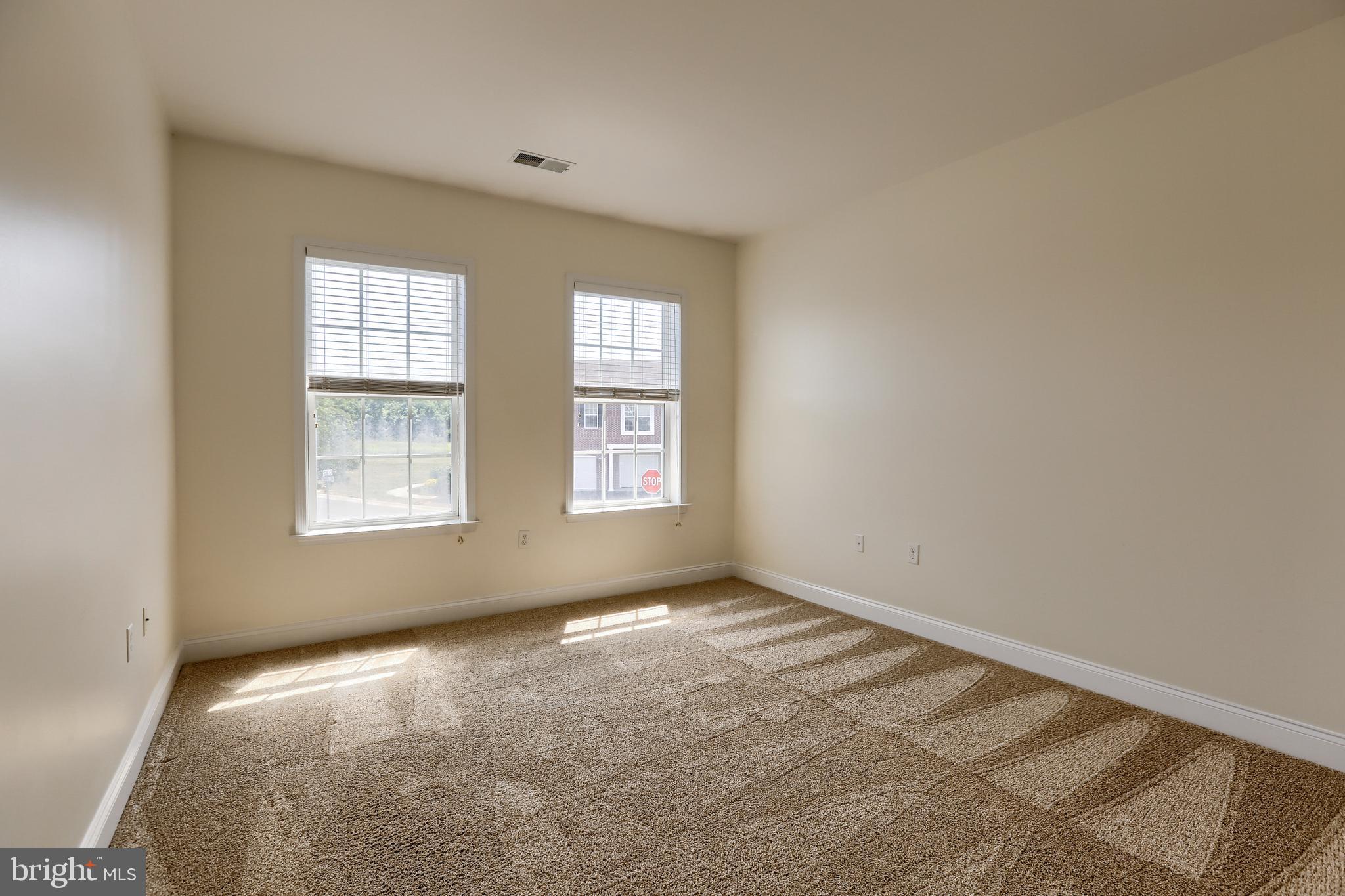 DEER RUN COMMONS - Residential Lease