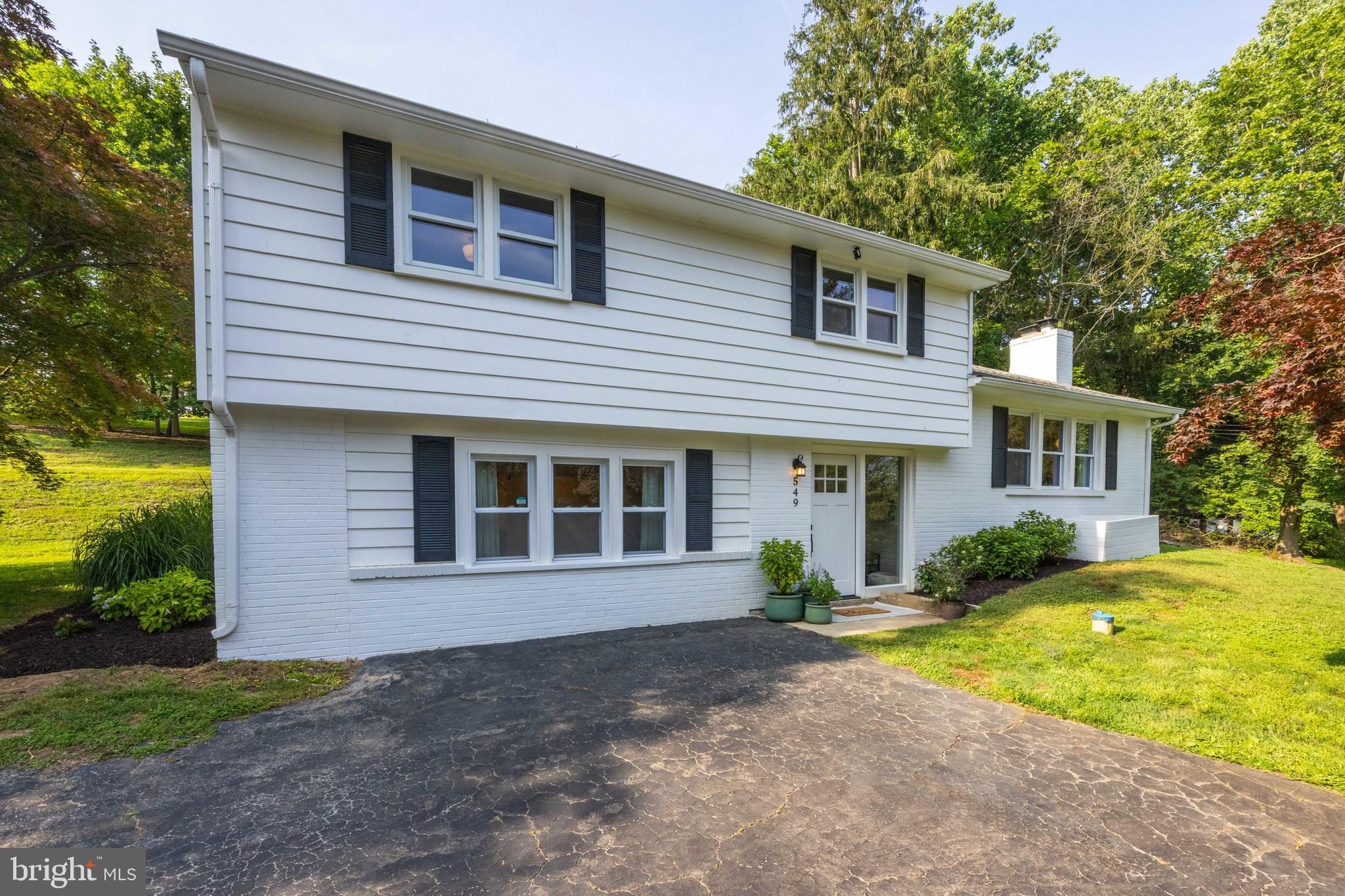 549 E LAFAYETTE DRIVE