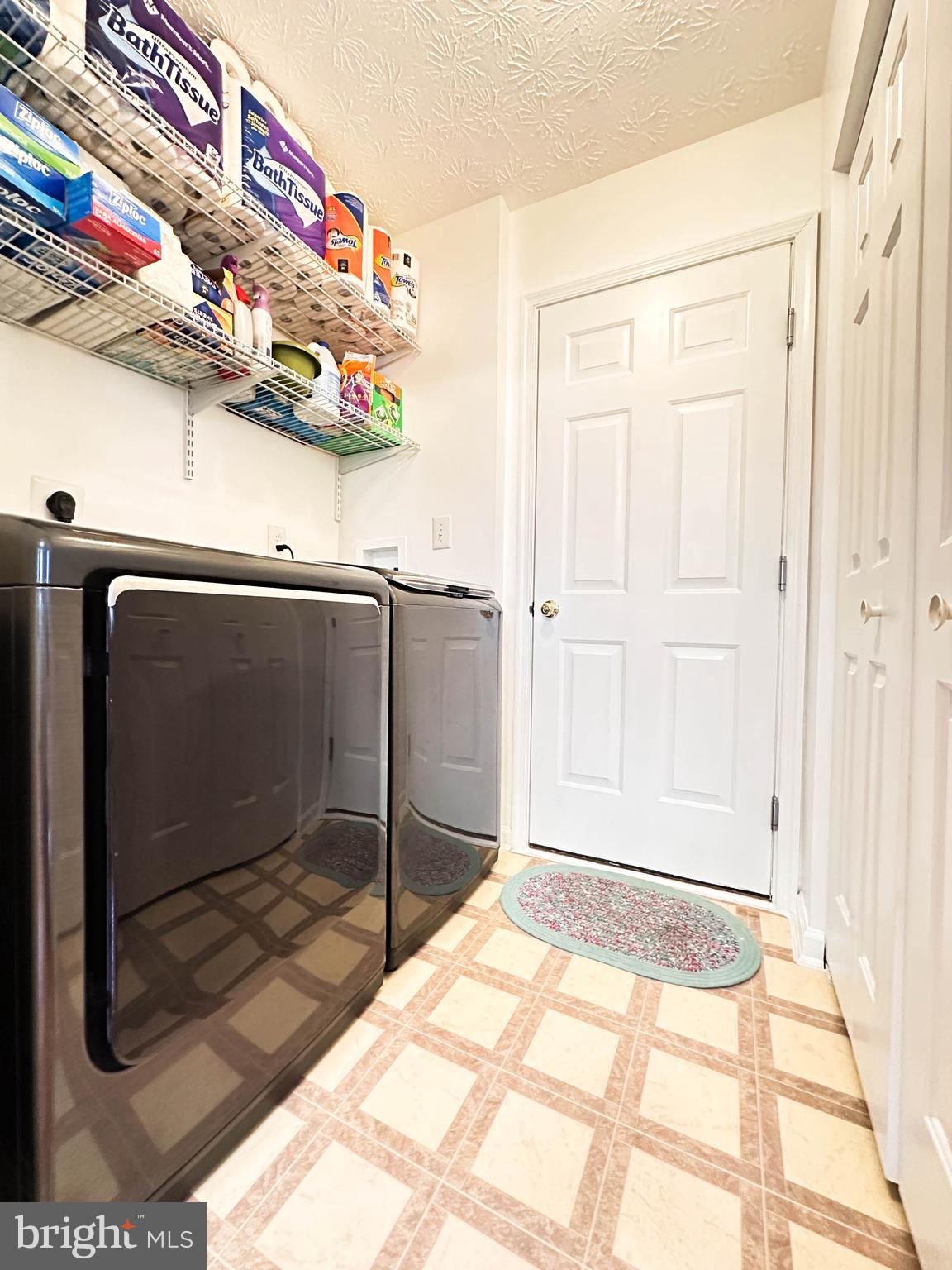 RUSSETT - Residential