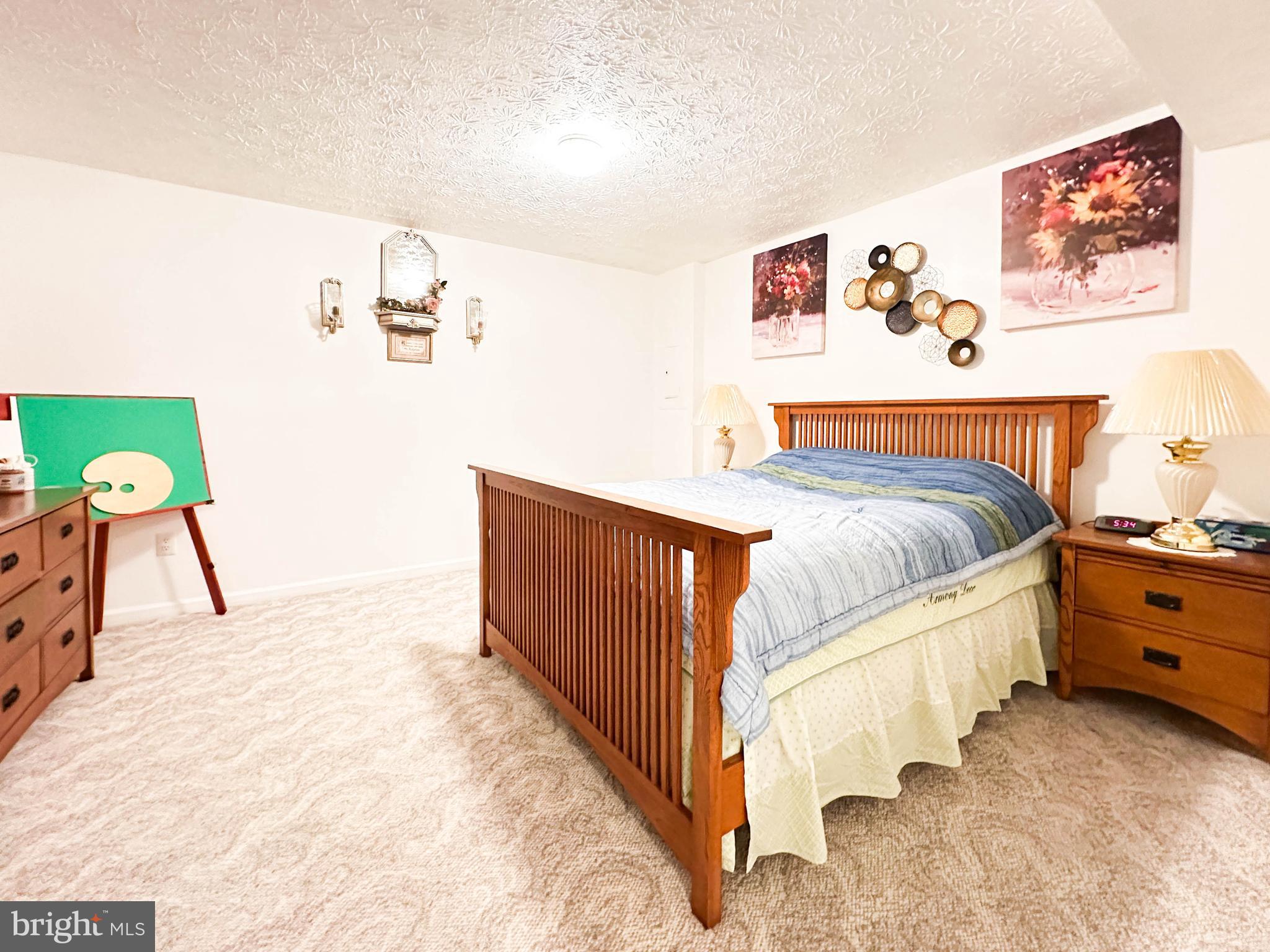 RUSSETT - Residential