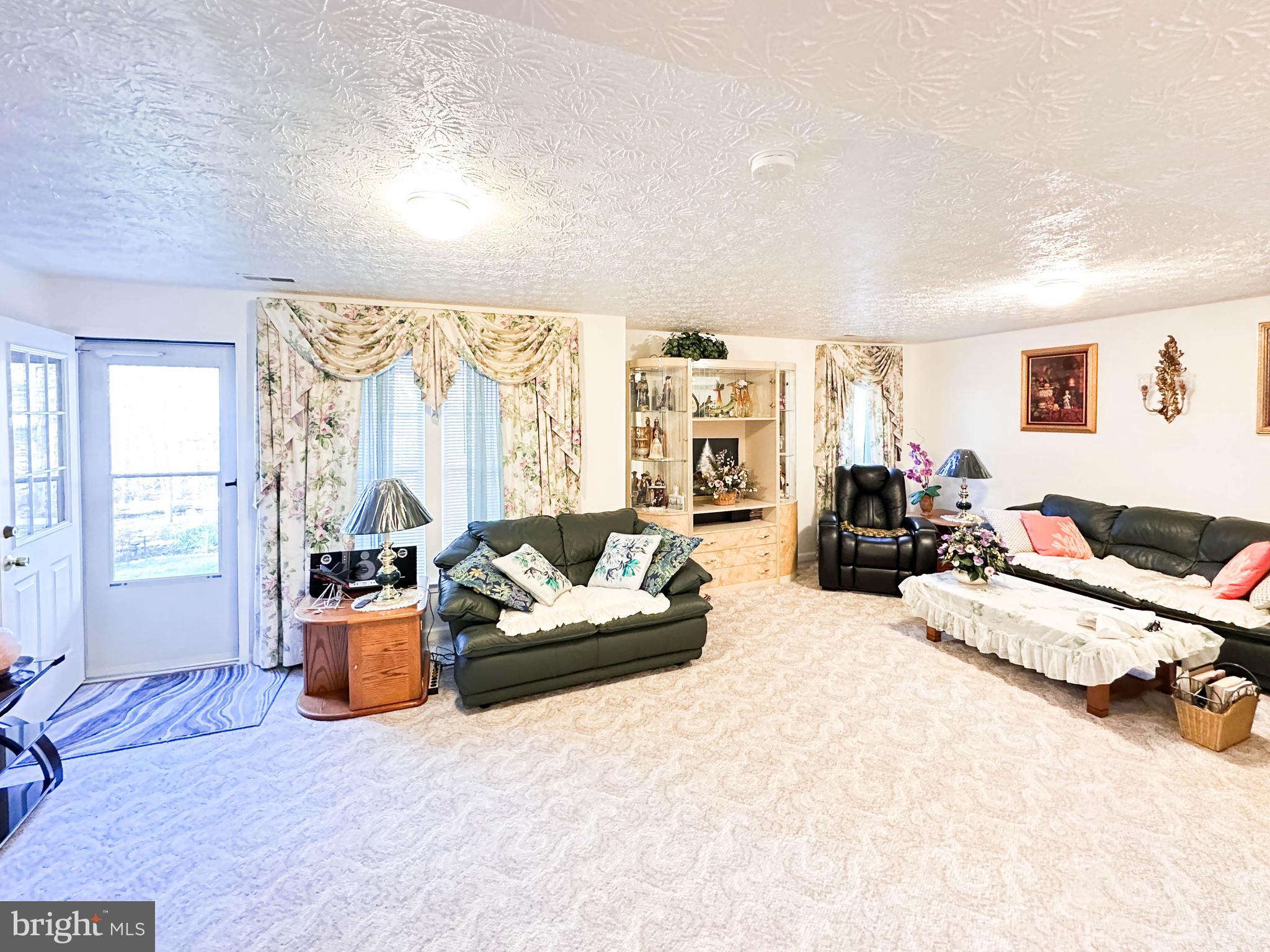 RUSSETT - Residential