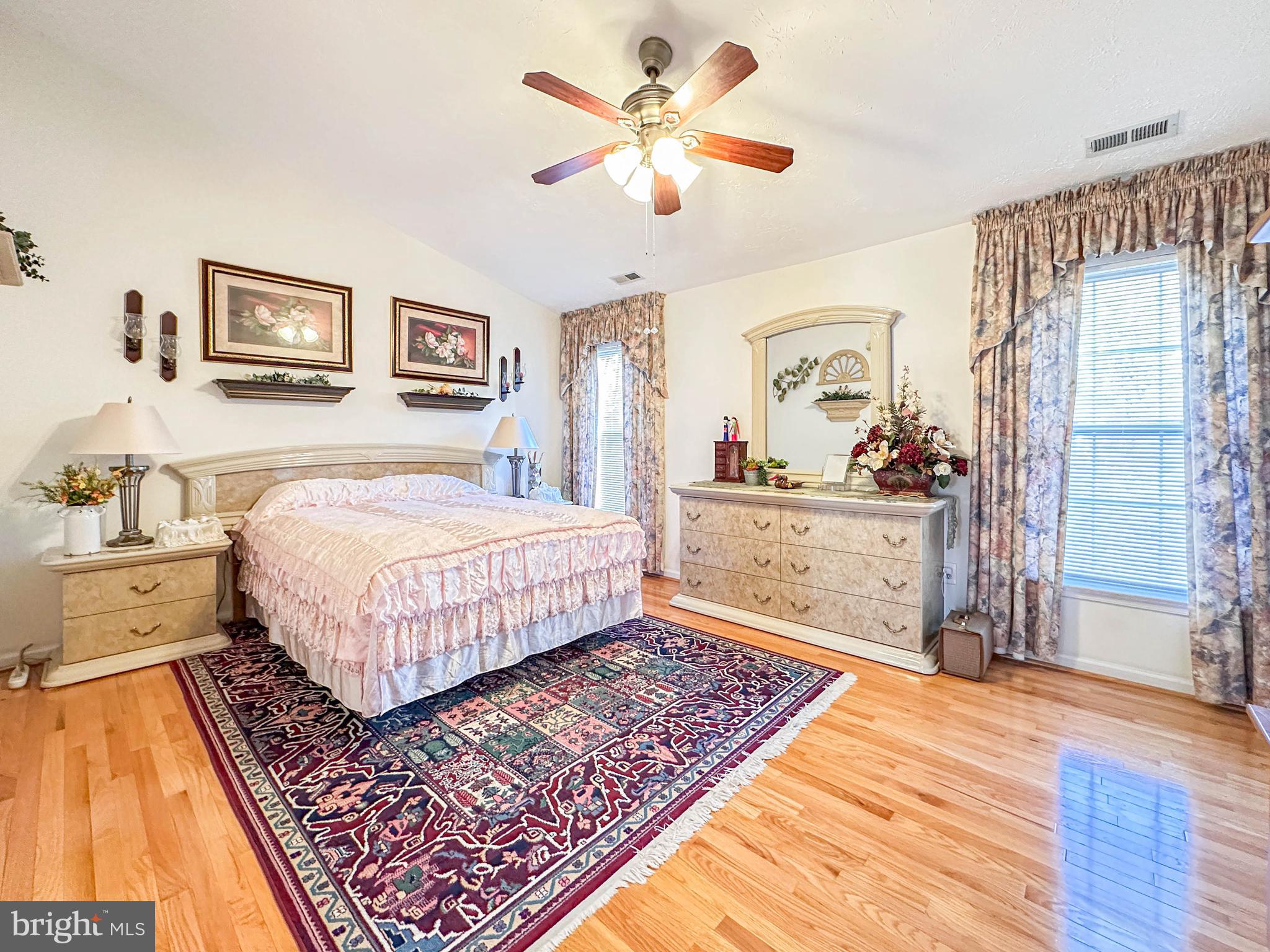 RUSSETT - Residential