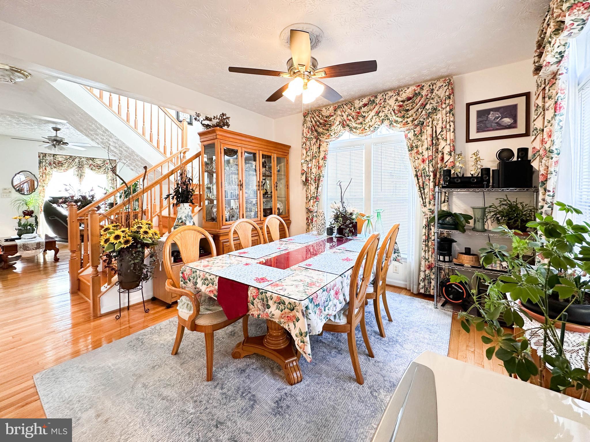 RUSSETT - Residential