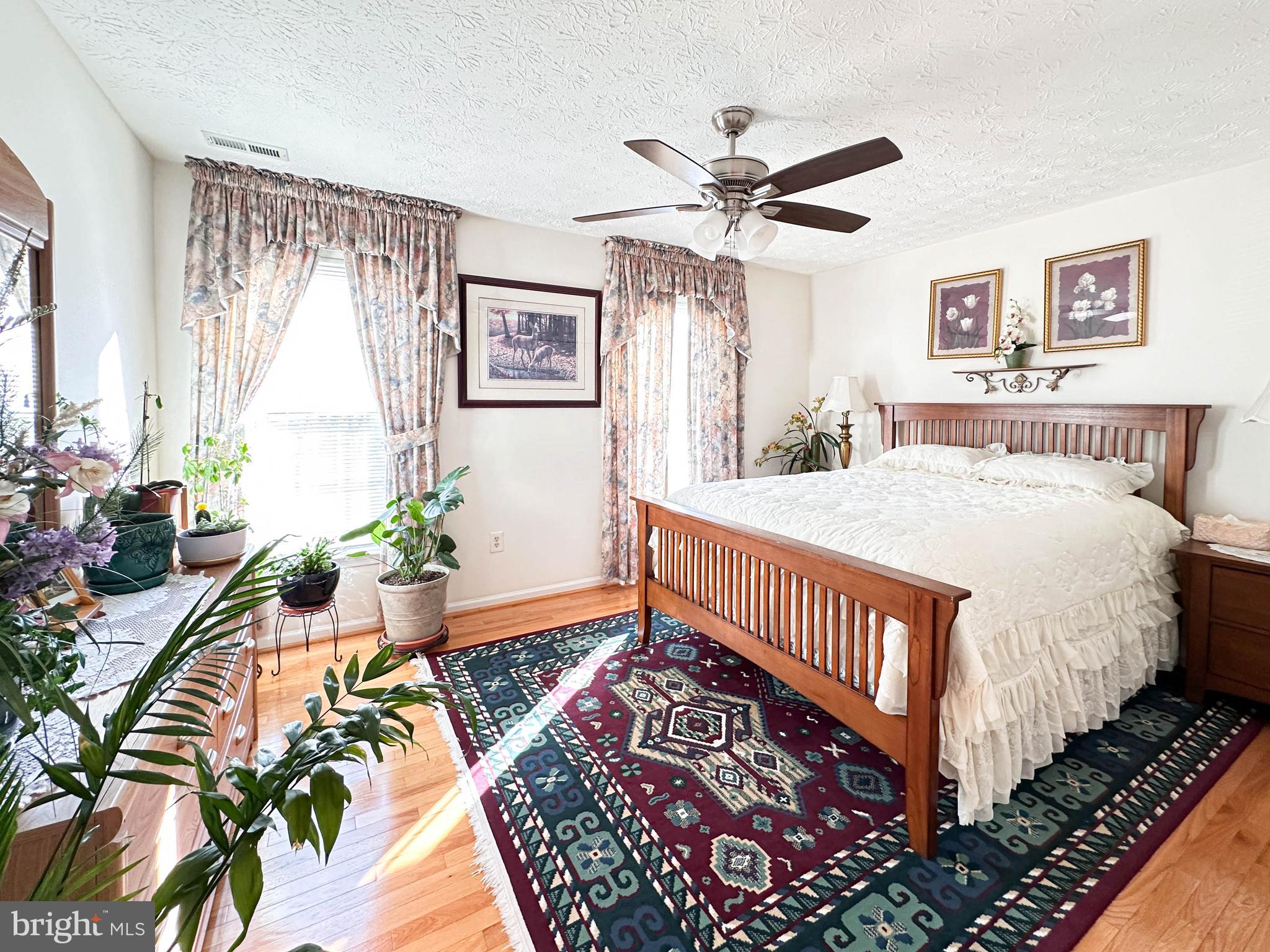 RUSSETT - Residential