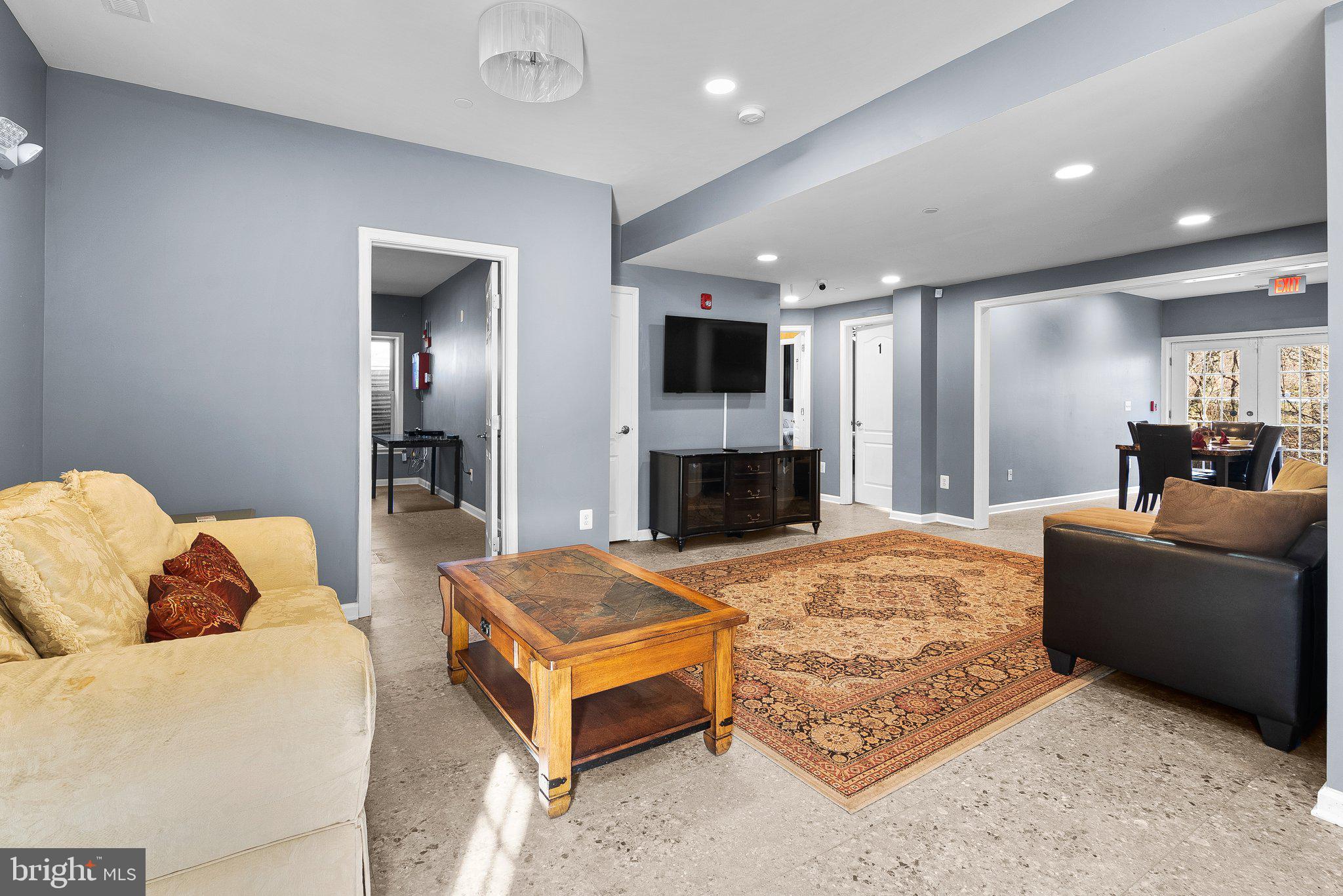 COLESVILLE OUTSIDE - Residential