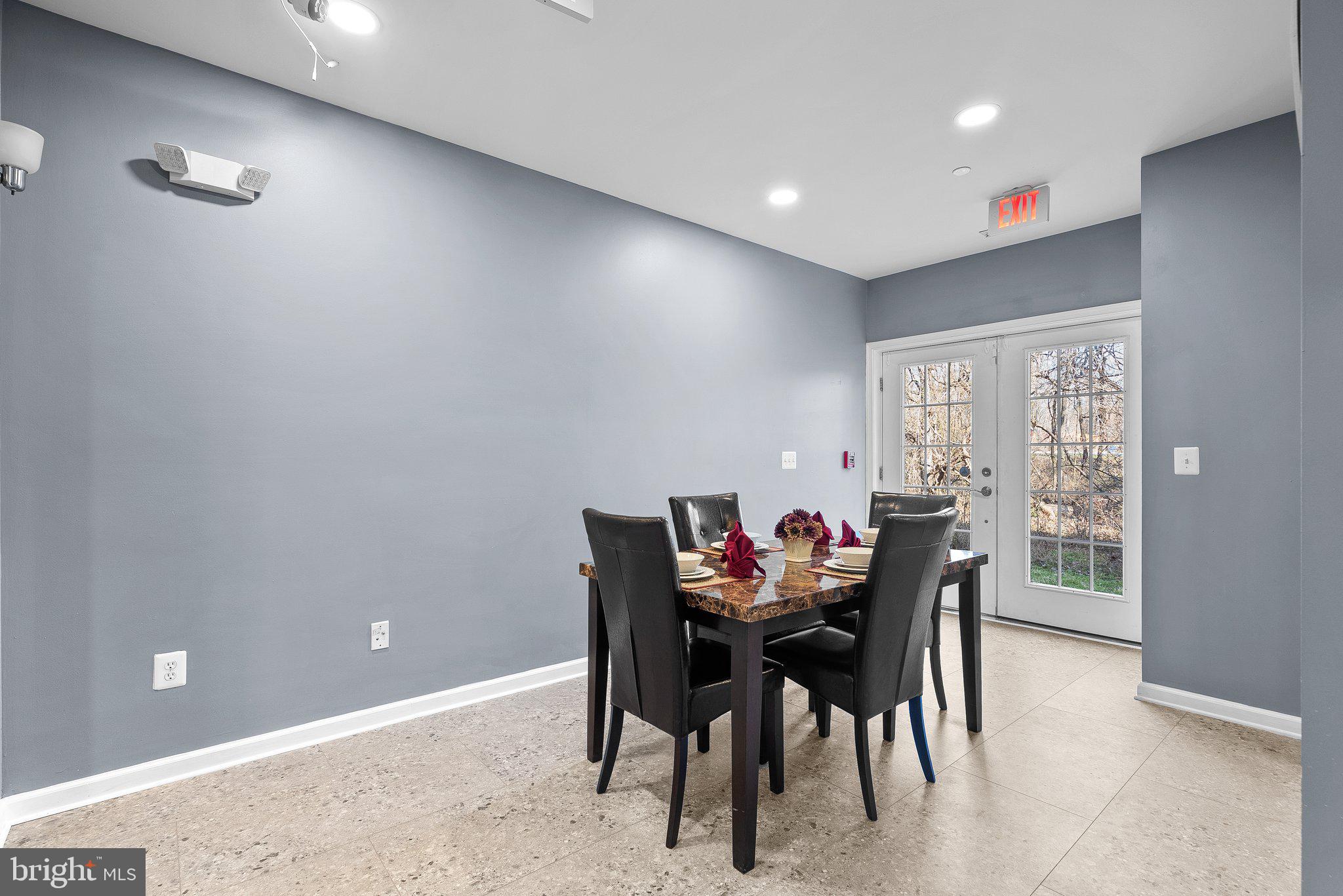 COLESVILLE OUTSIDE - Residential