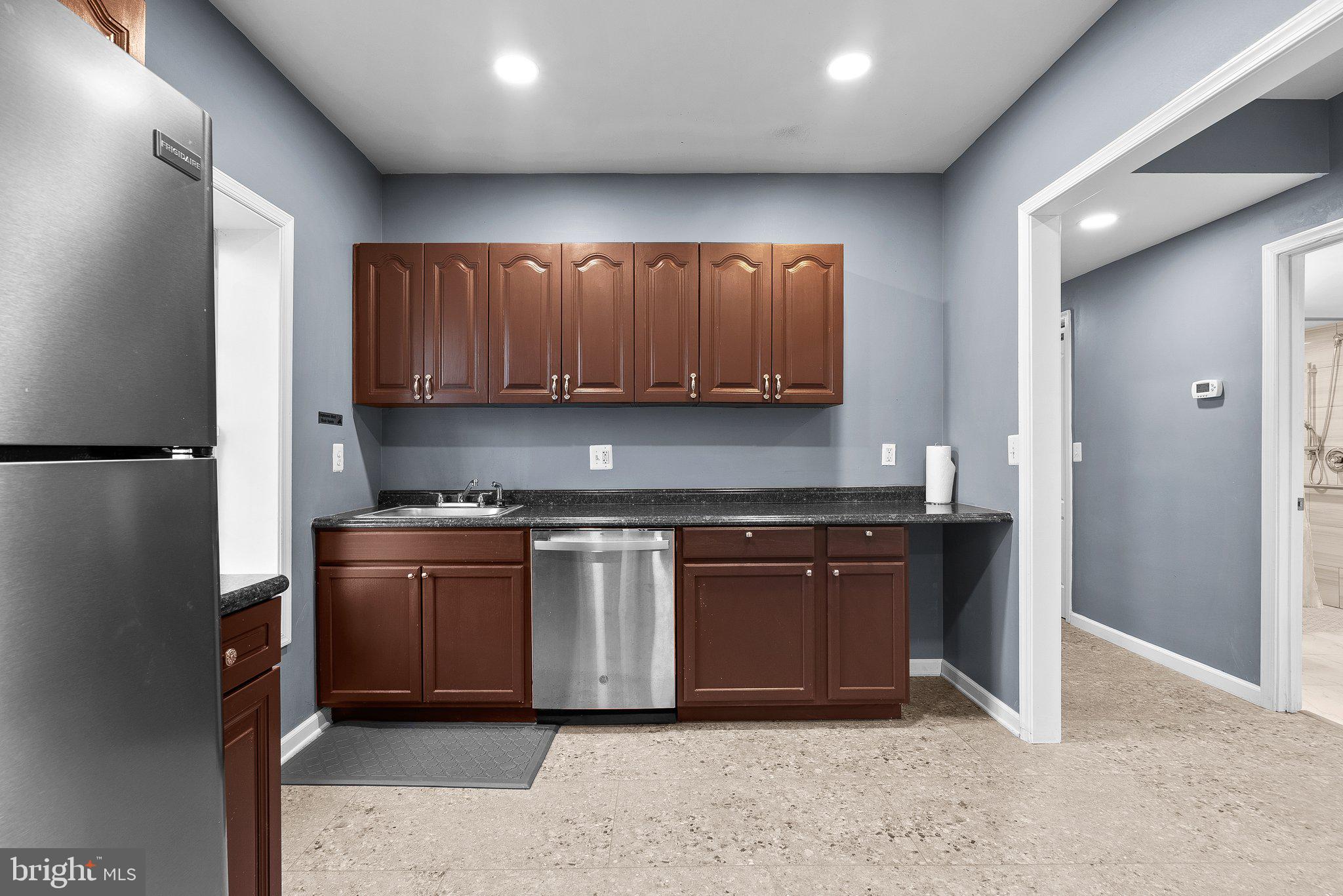 COLESVILLE OUTSIDE - Residential