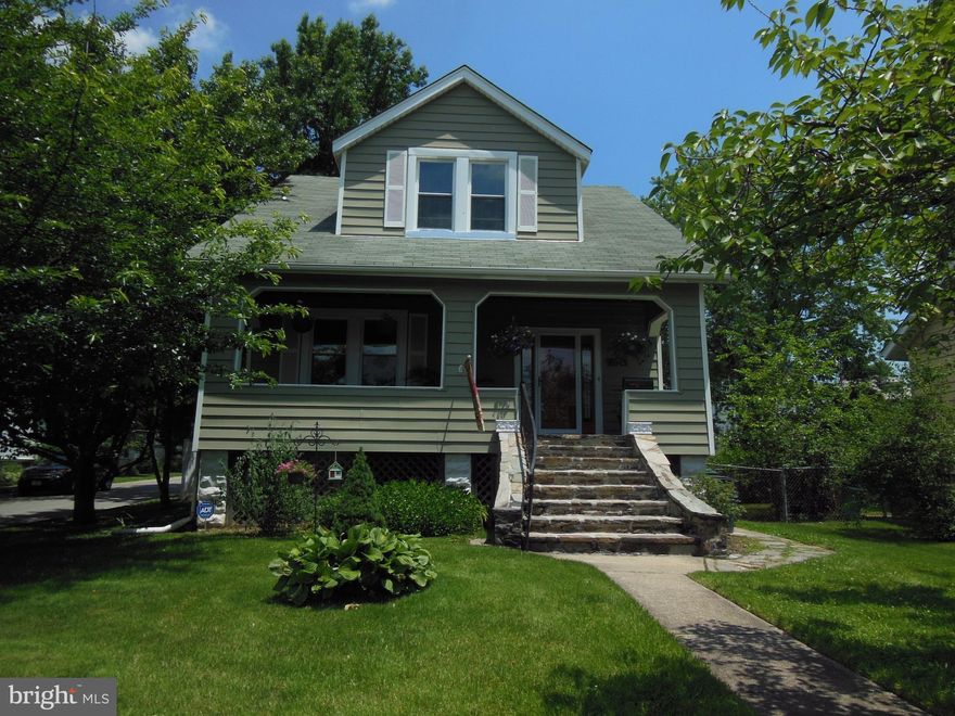 ABSOLUTELY GORGEOUS 4BR/2BA home meticulously updated. Move-in ready! Gleaming HW floors, high ceilings, entrance foyer, wonderful kitchen, and a bonus family room. Four spacious bedrooms. Roomy rear deck leads to fully fenced yard w/two car garage and hot tub.  Home sits on a beautifully landscaped corner lot. Short distance from the heart of Hamilton and downtown. One year home warranty!