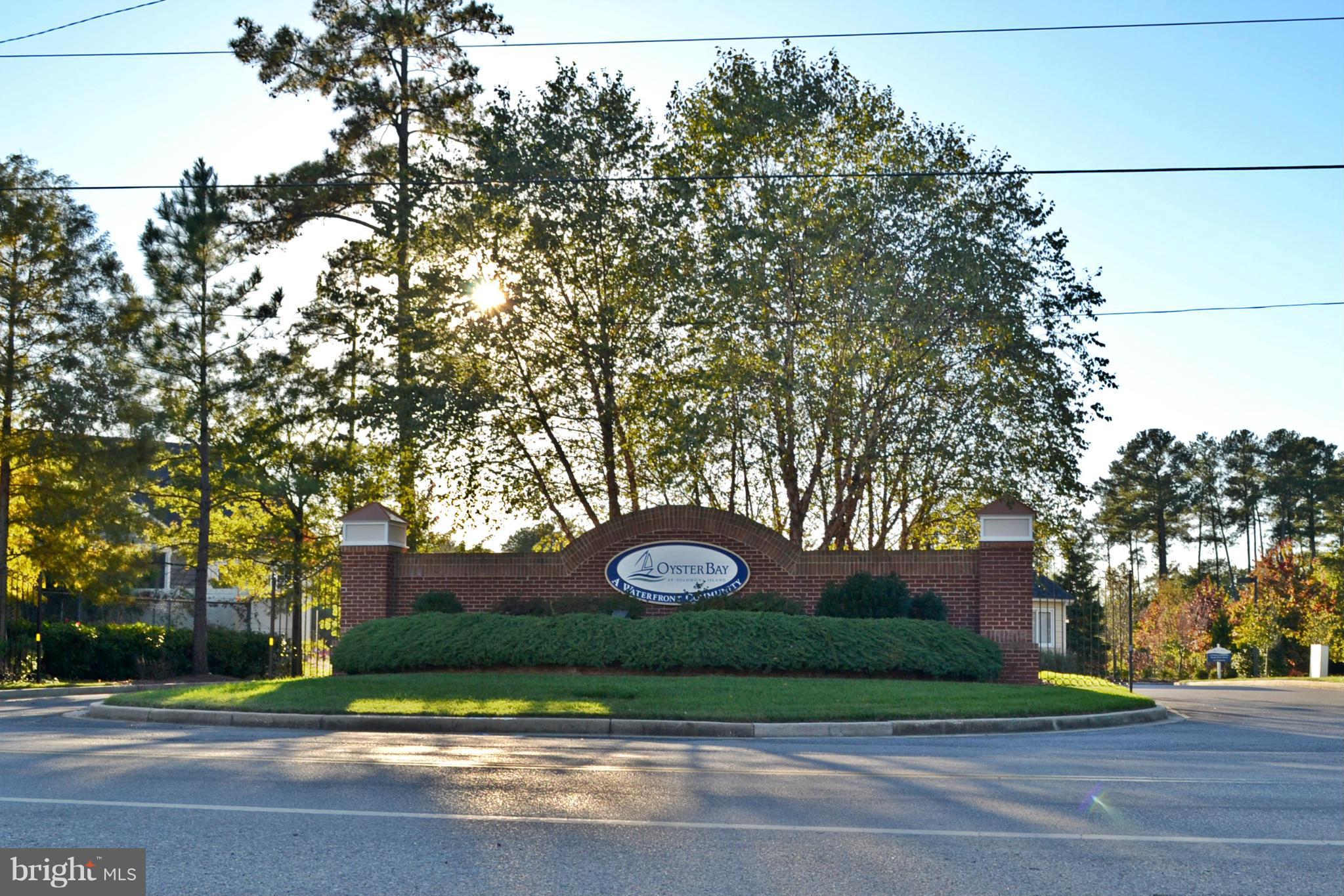 OYSTER BAY CONDOMINIUMS - Residential