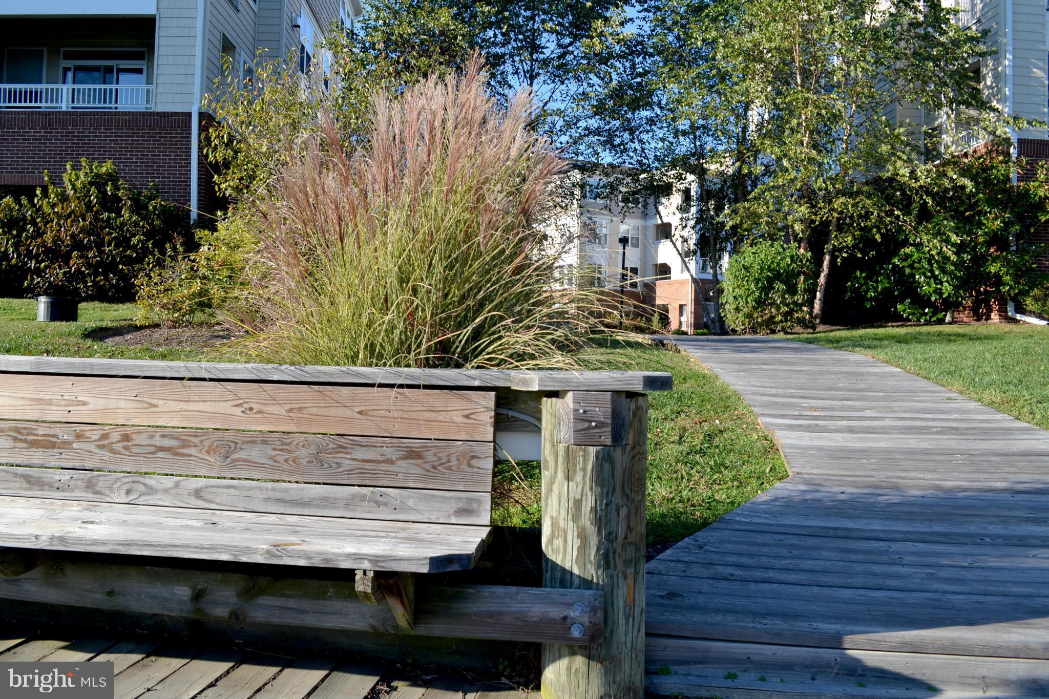 OYSTER BAY CONDOMINIUMS - Residential