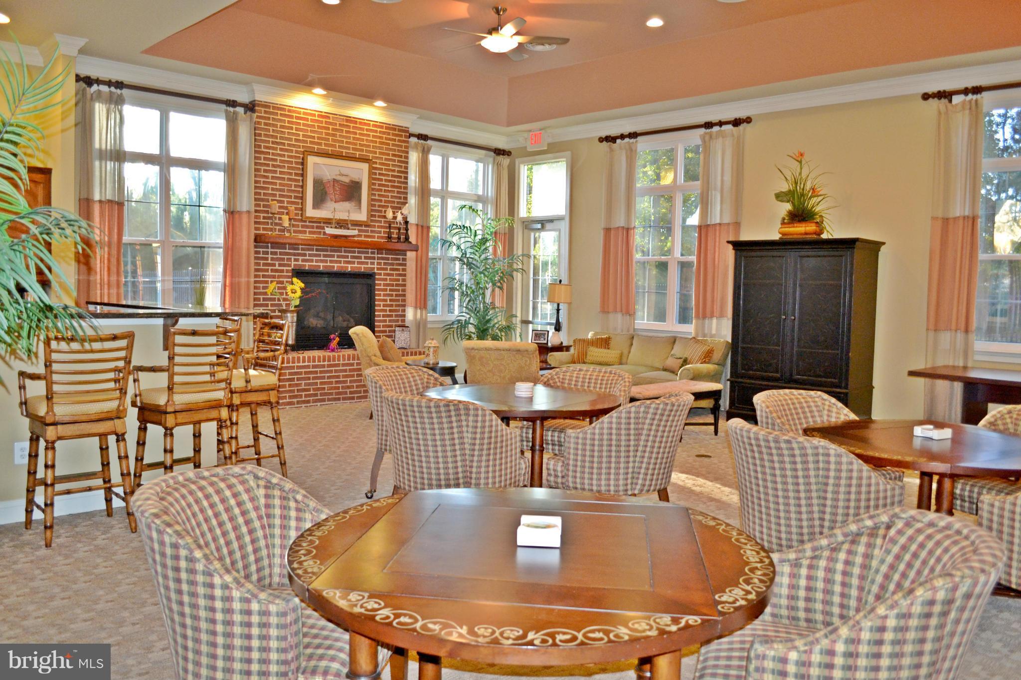 OYSTER BAY CONDOMINIUMS - Residential