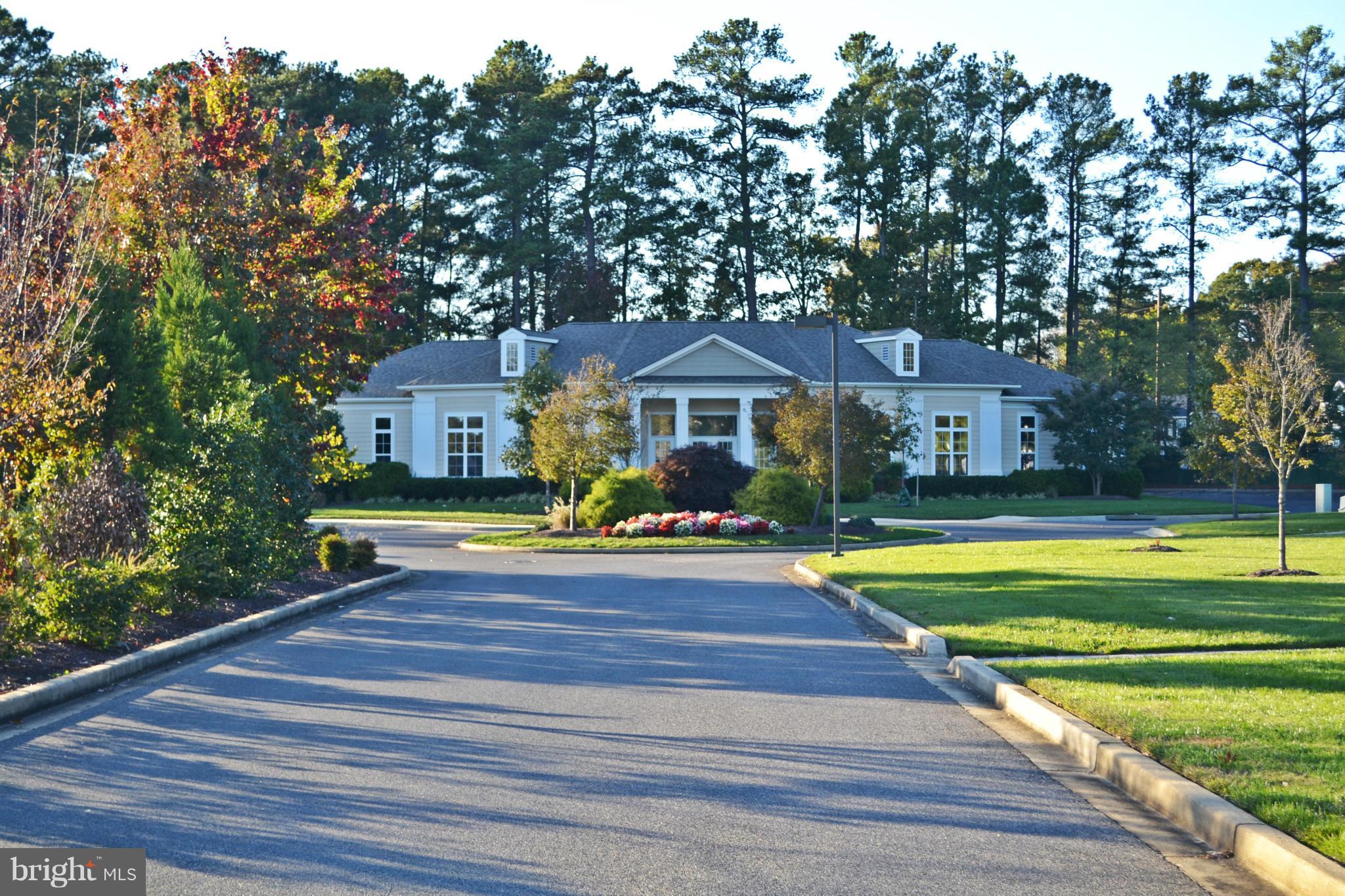 OYSTER BAY CONDOMINIUMS - Residential