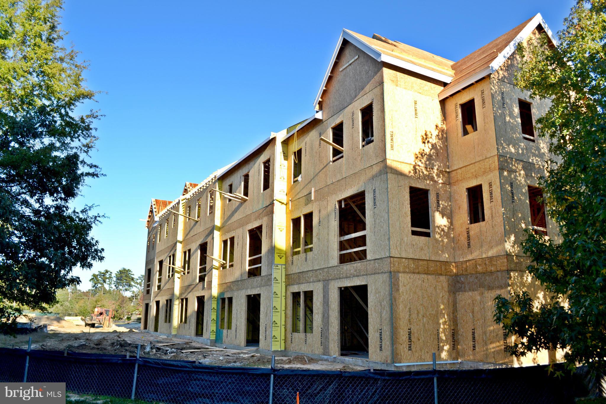 OYSTER BAY CONDOMINIUMS - Residential