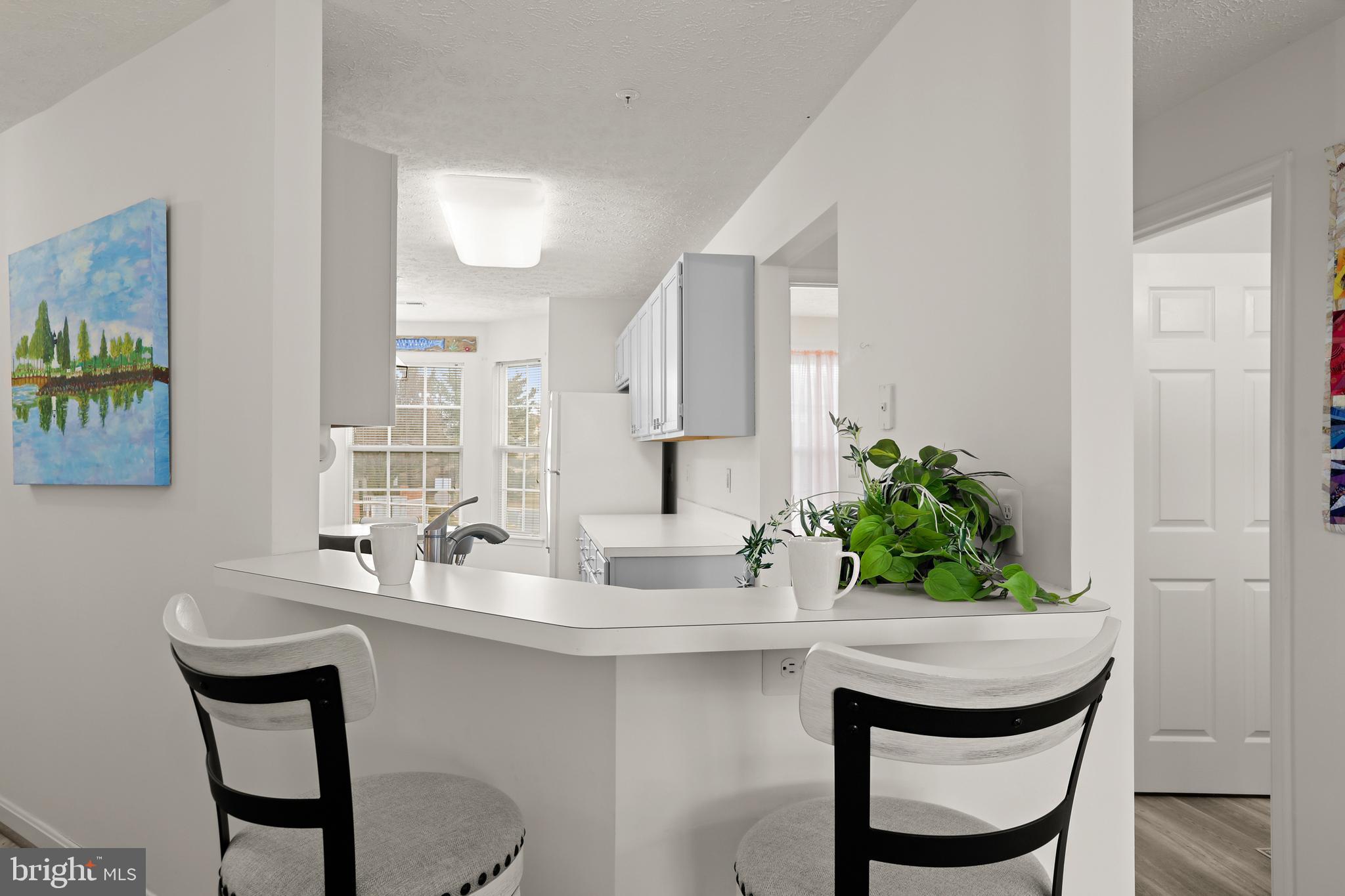 BAYLAND CONDO - Residential