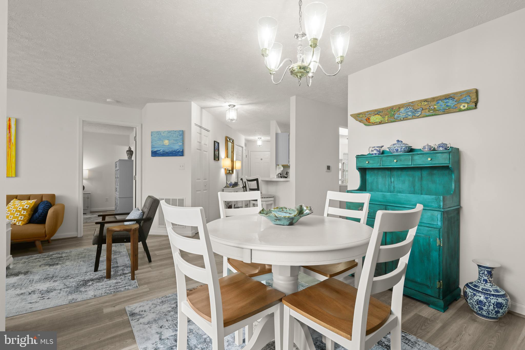 BAYLAND CONDO - Residential