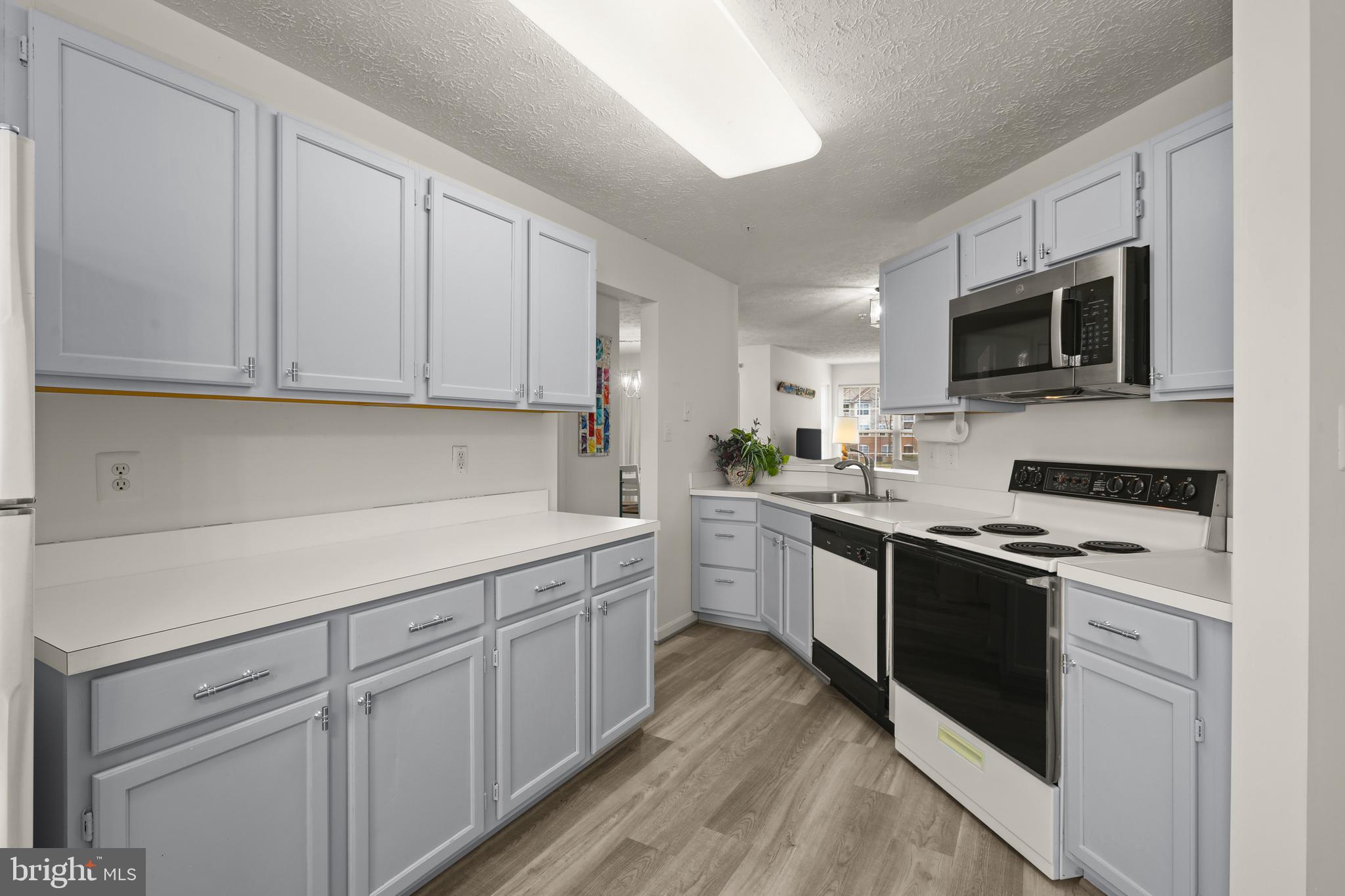 BAYLAND CONDO - Residential