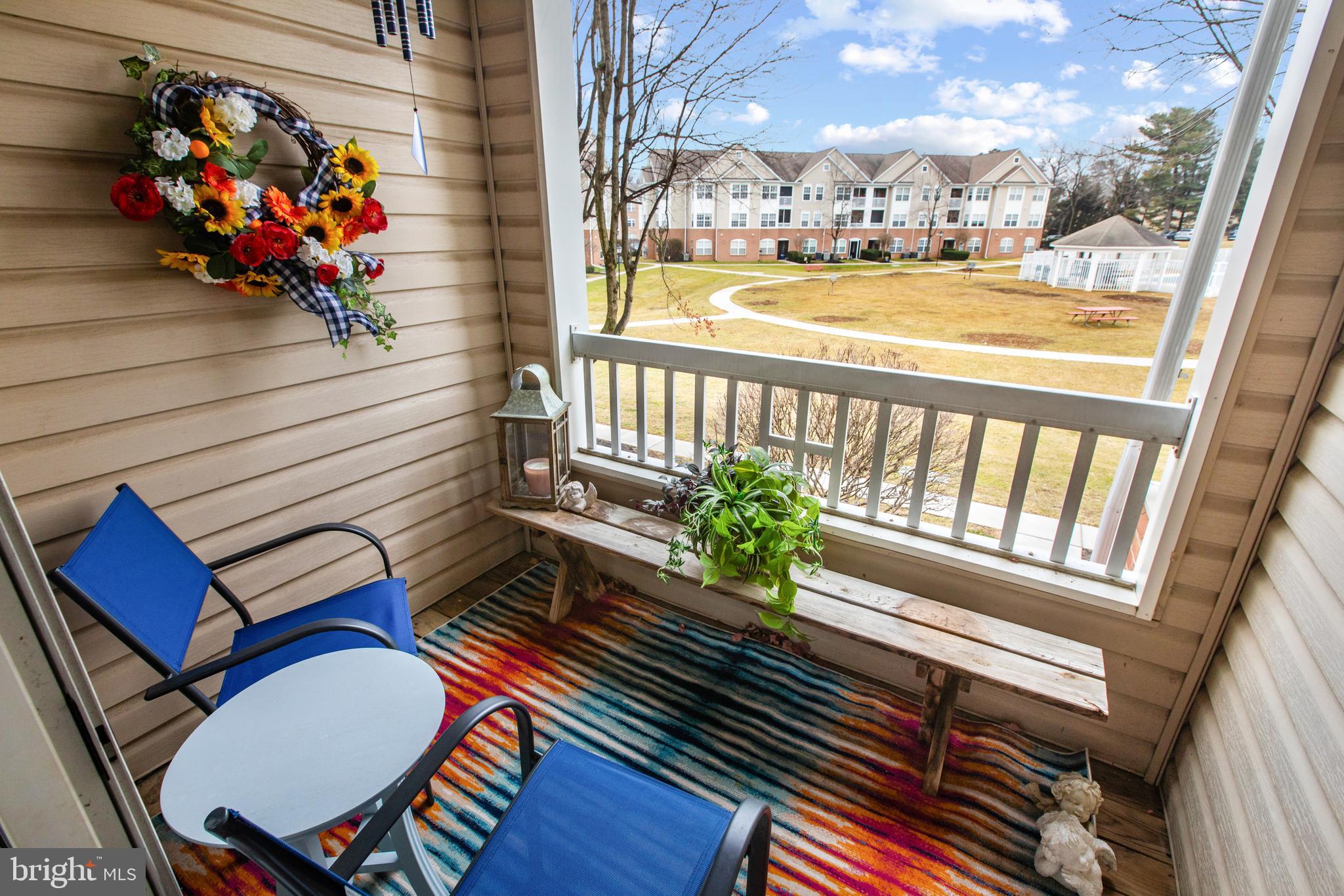 BAYLAND CONDO - Residential