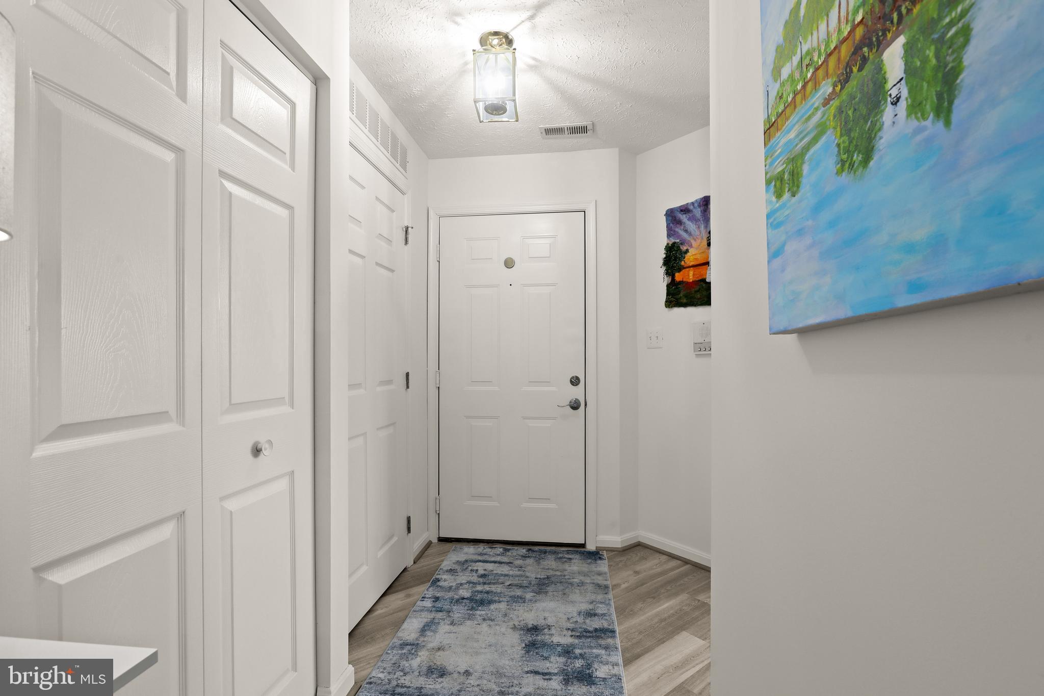 BAYLAND CONDO - Residential