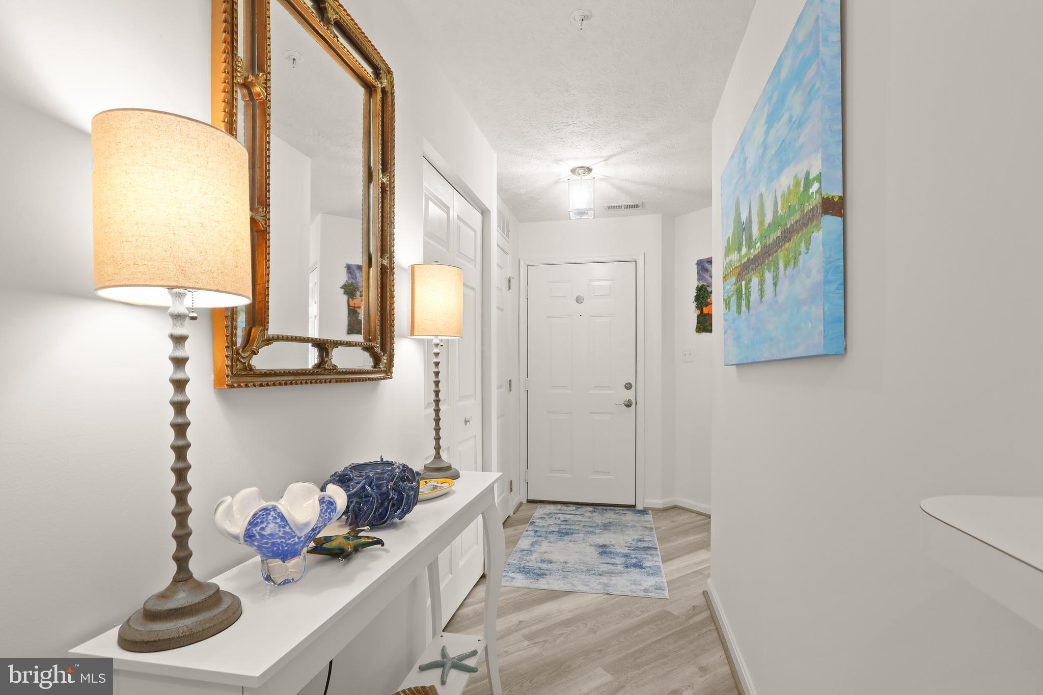 BAYLAND CONDO - Residential