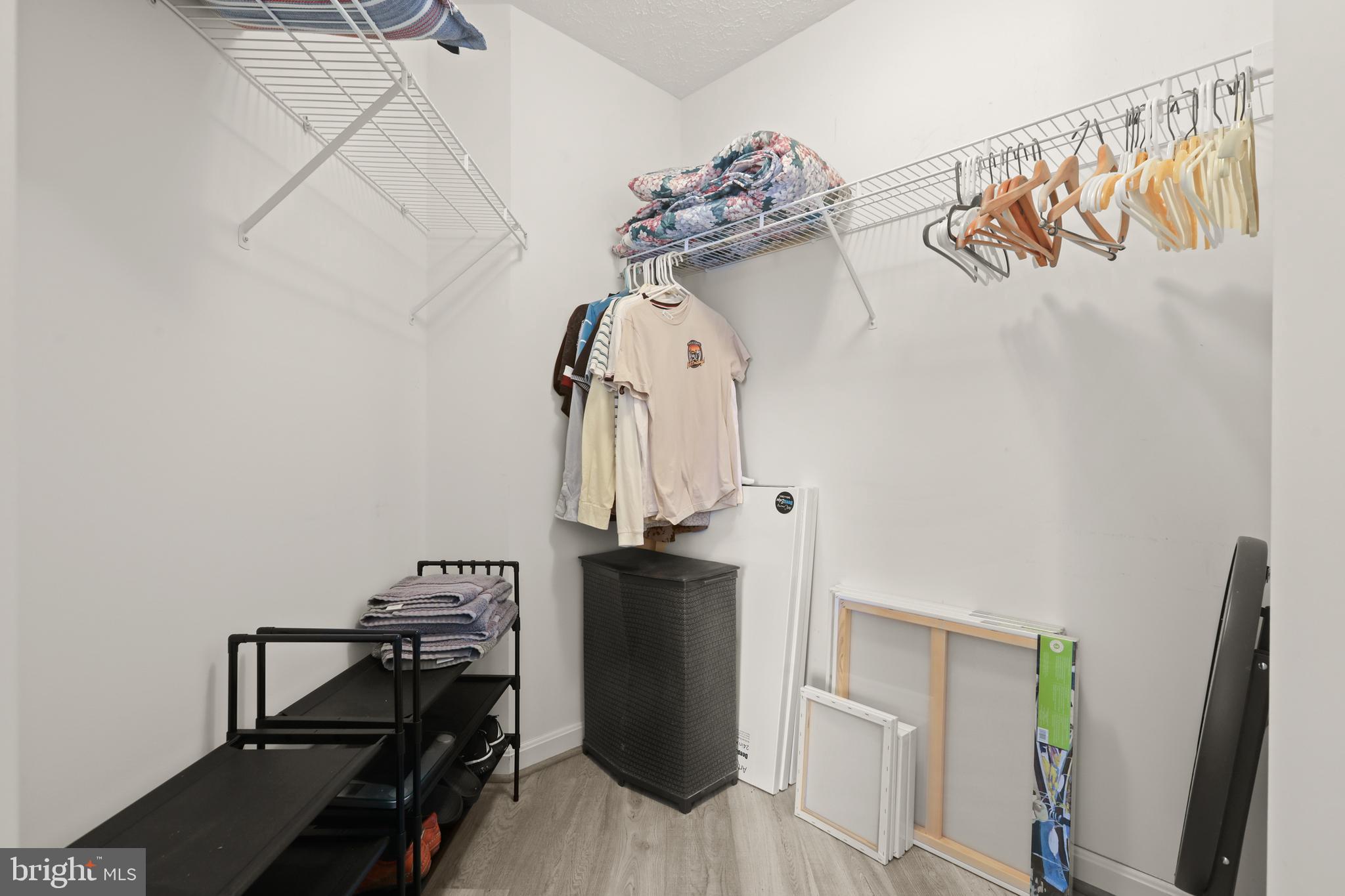 BAYLAND CONDO - Residential