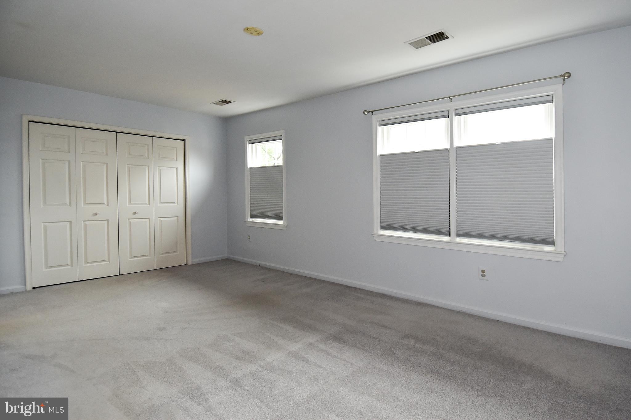 WASHINGTON COURTS - Residential Lease