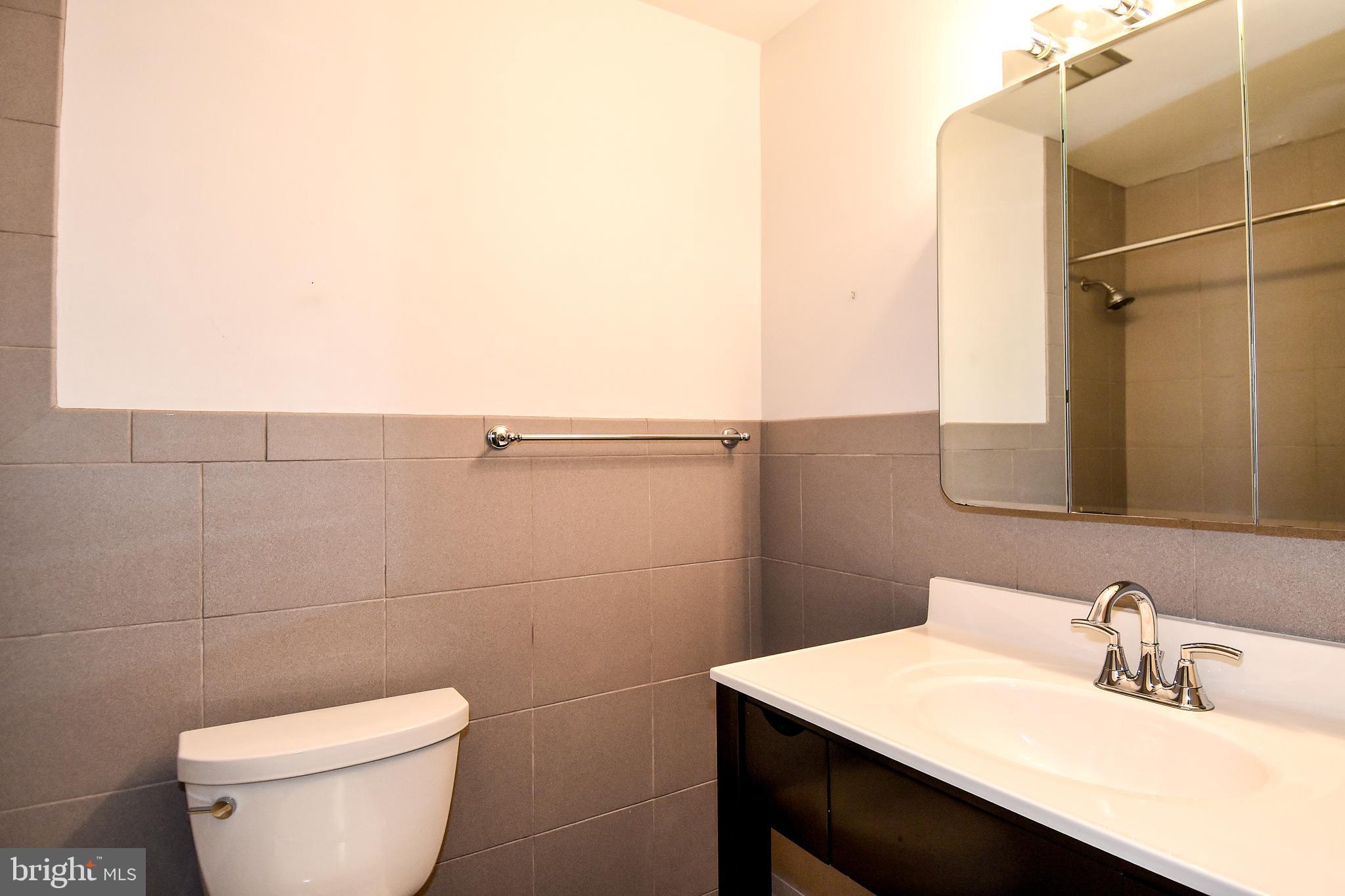 WASHINGTON COURTS - Residential Lease