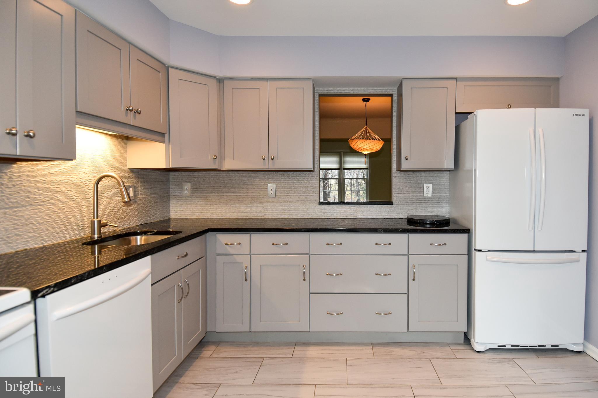 WASHINGTON COURTS - Residential Lease