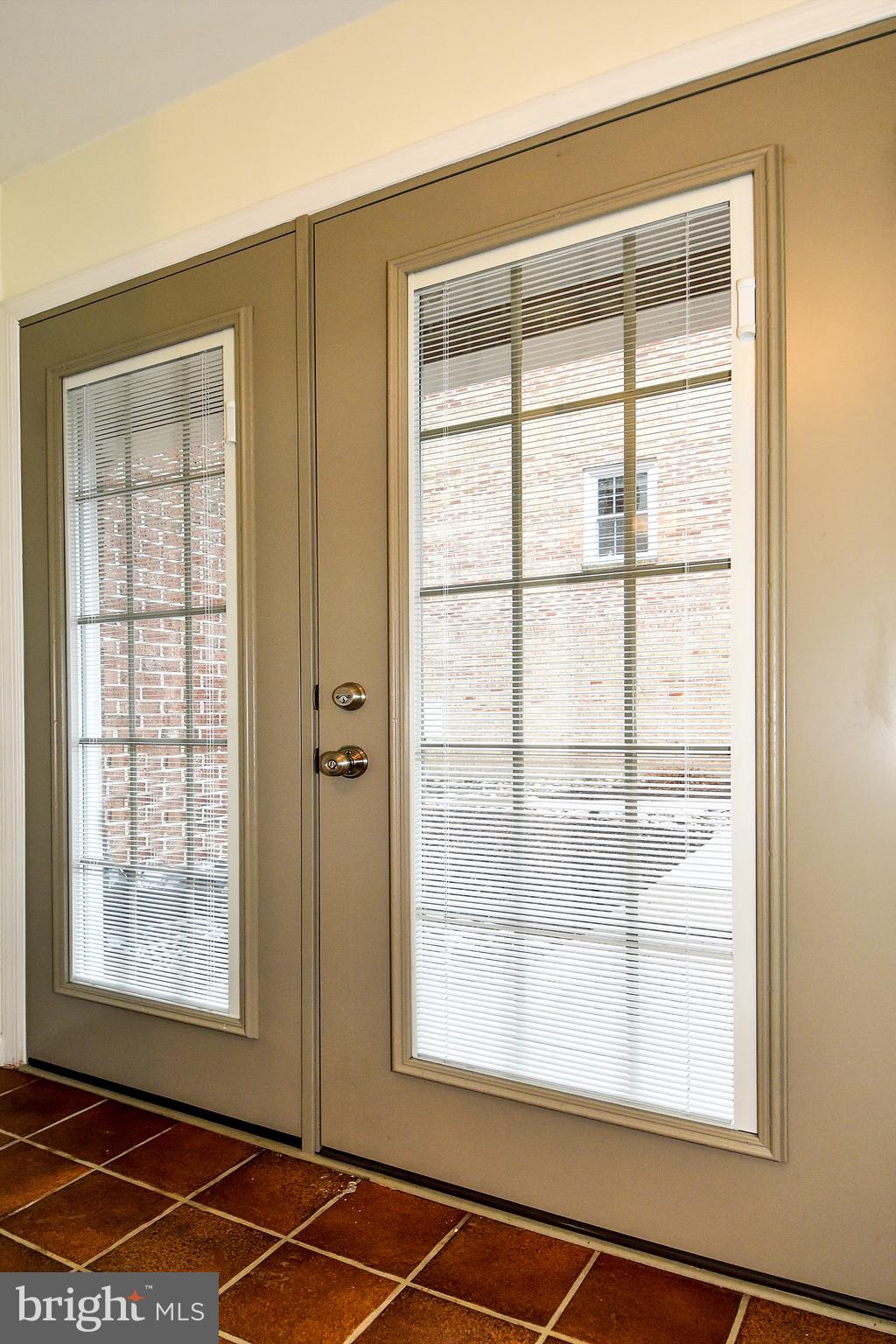 WASHINGTON COURTS - Residential Lease