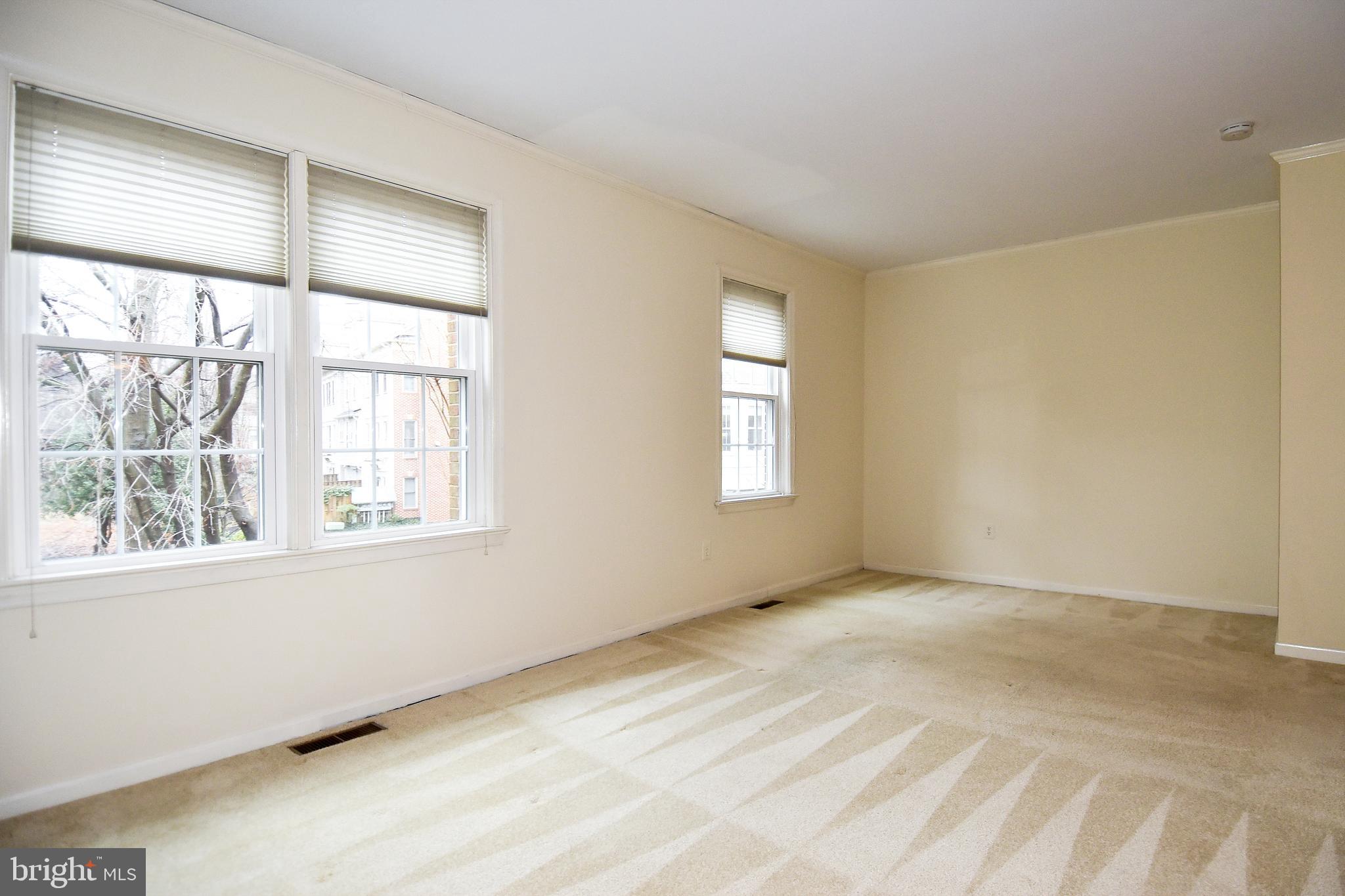 WASHINGTON COURTS - Residential Lease