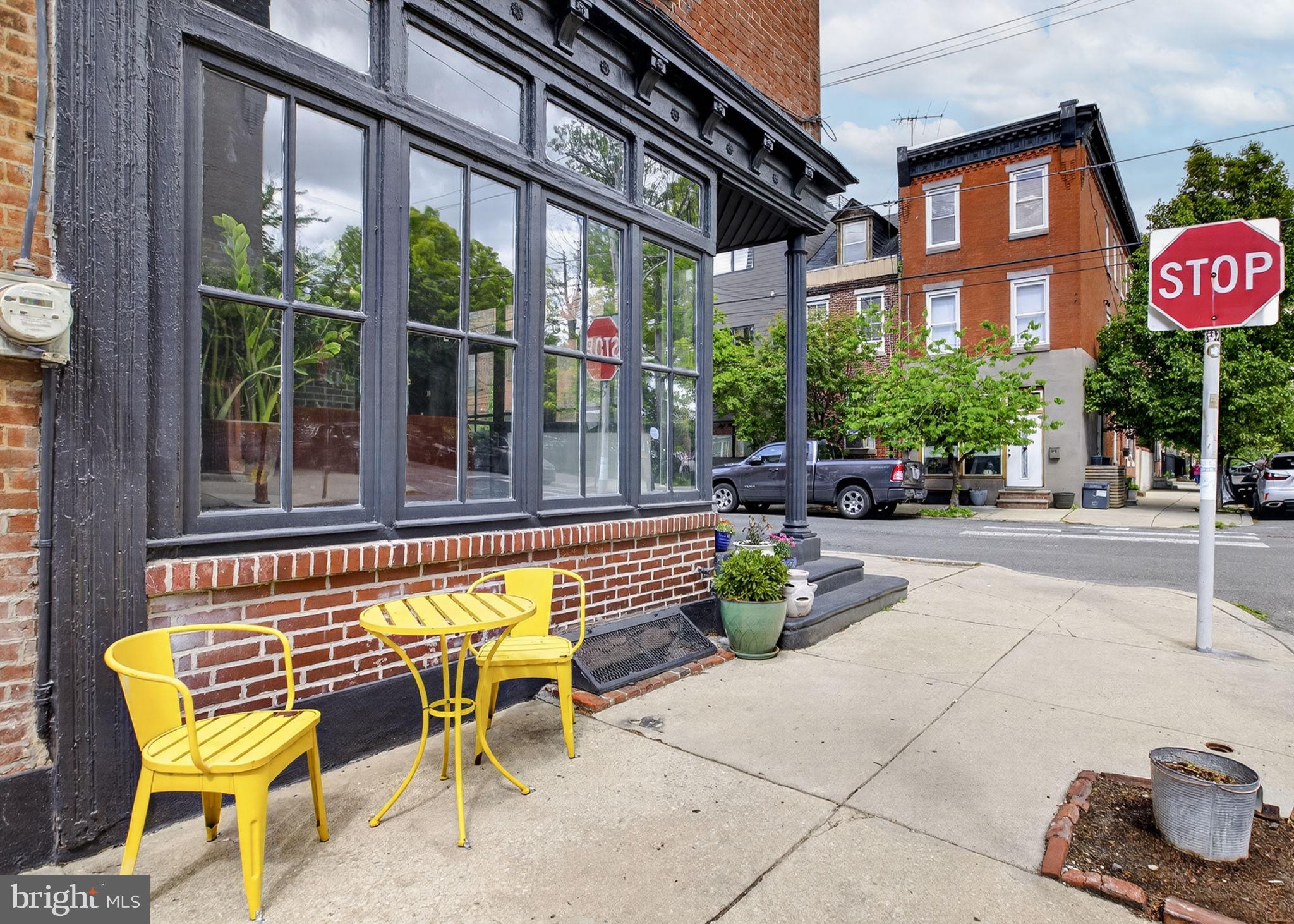 822 S 5TH STREET