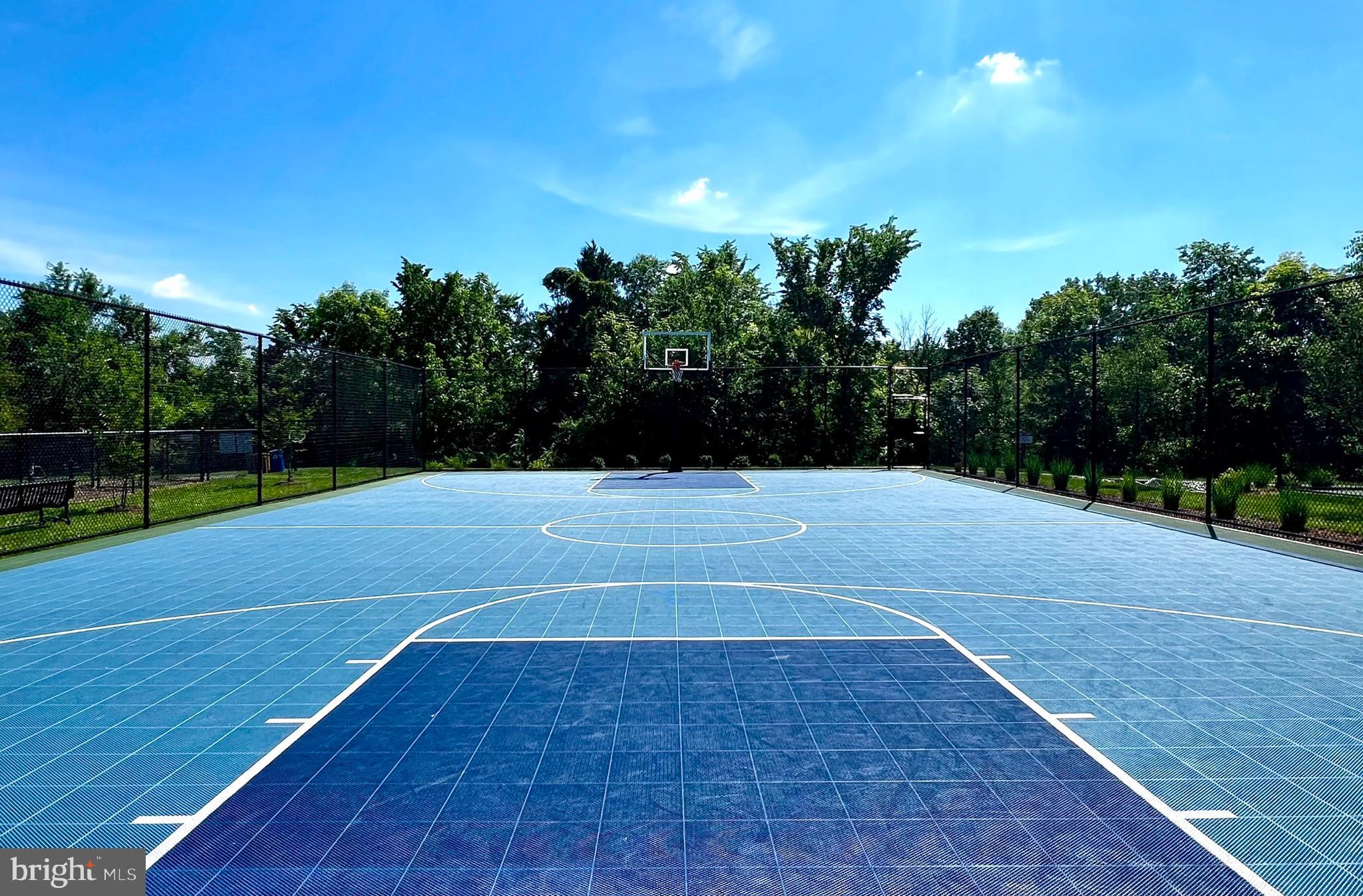 SOUTH RIDING - Residential Lease