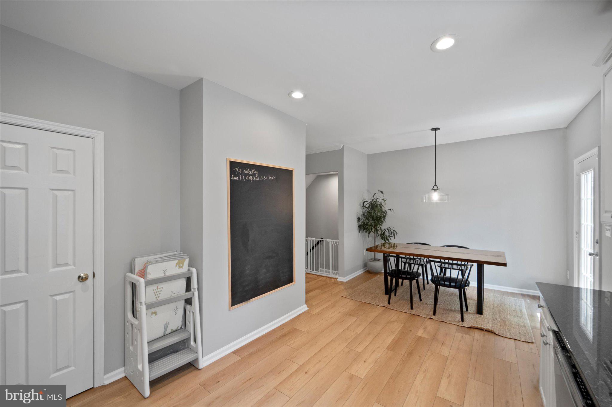 SOUTH RIDING - Residential Lease