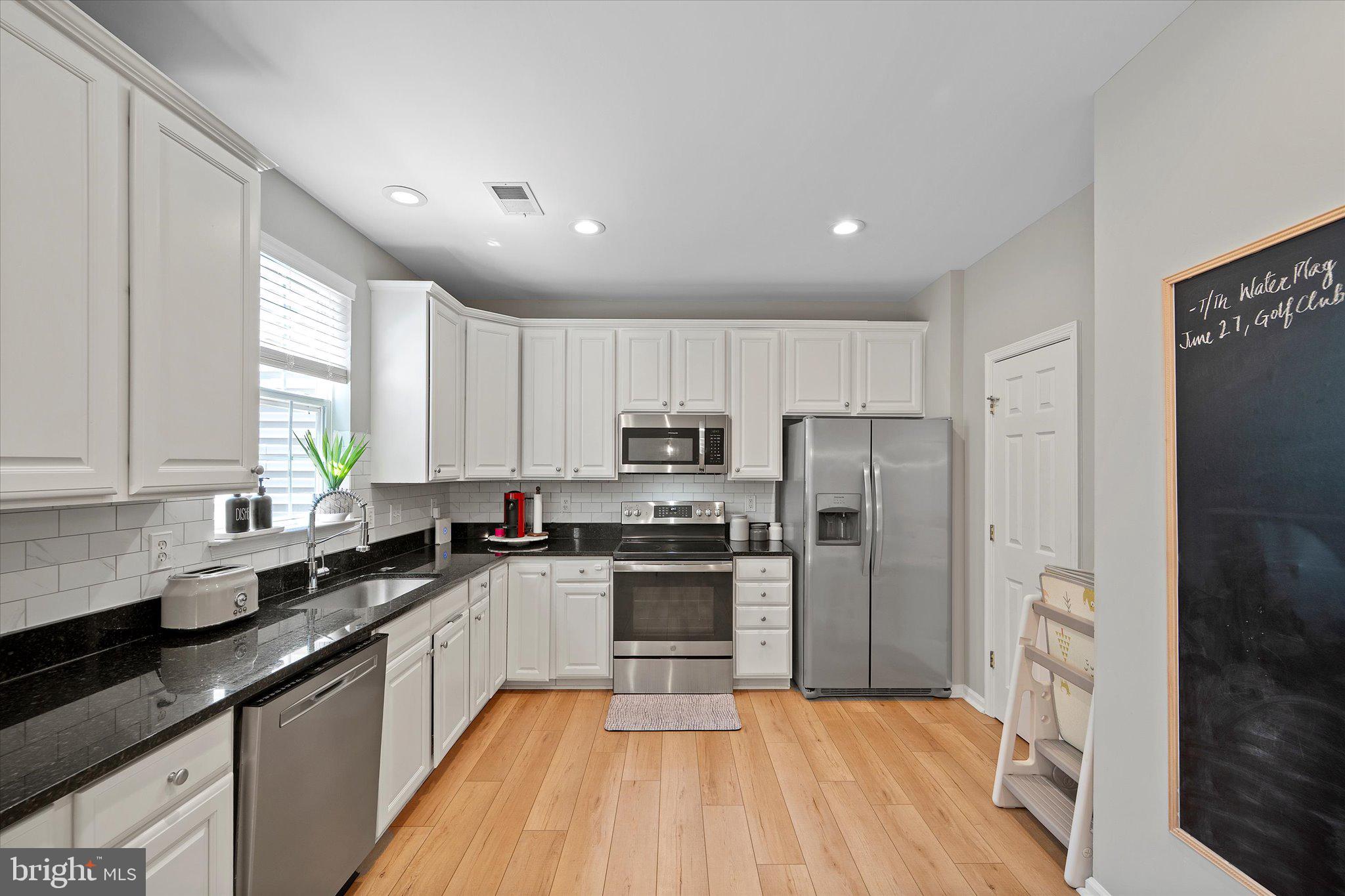 SOUTH RIDING - Residential Lease