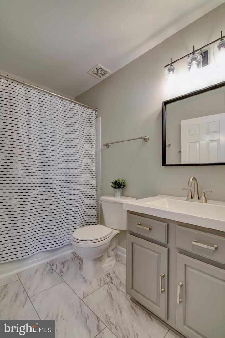 SOUTH RIDING - Residential Lease