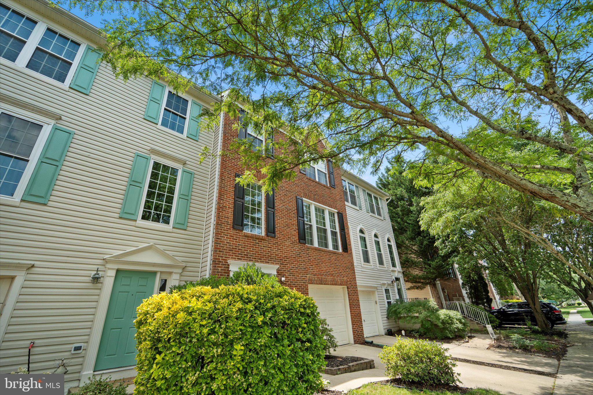 SOUTH RIDING - Residential Lease