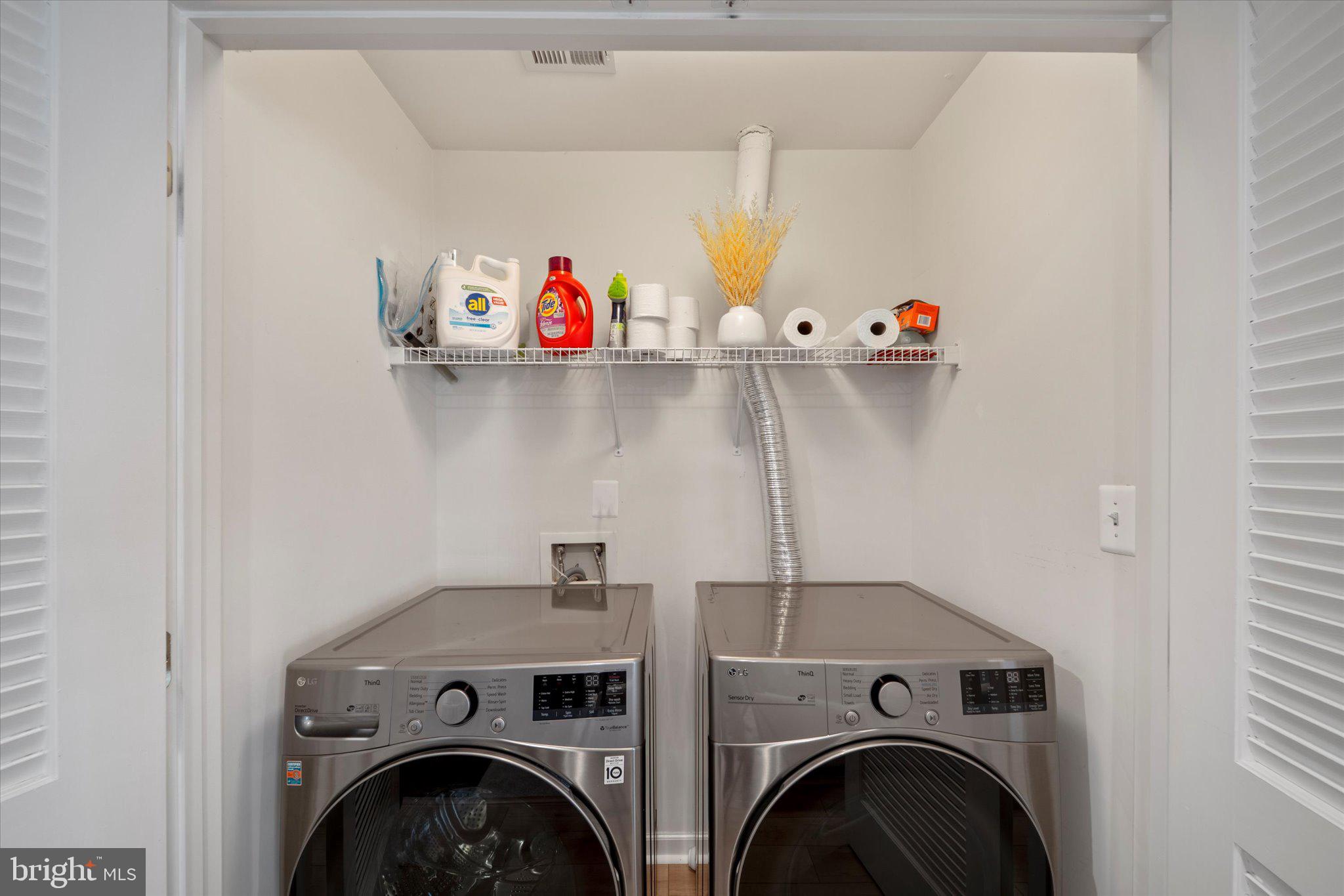 SOUTH RIDING - Residential Lease