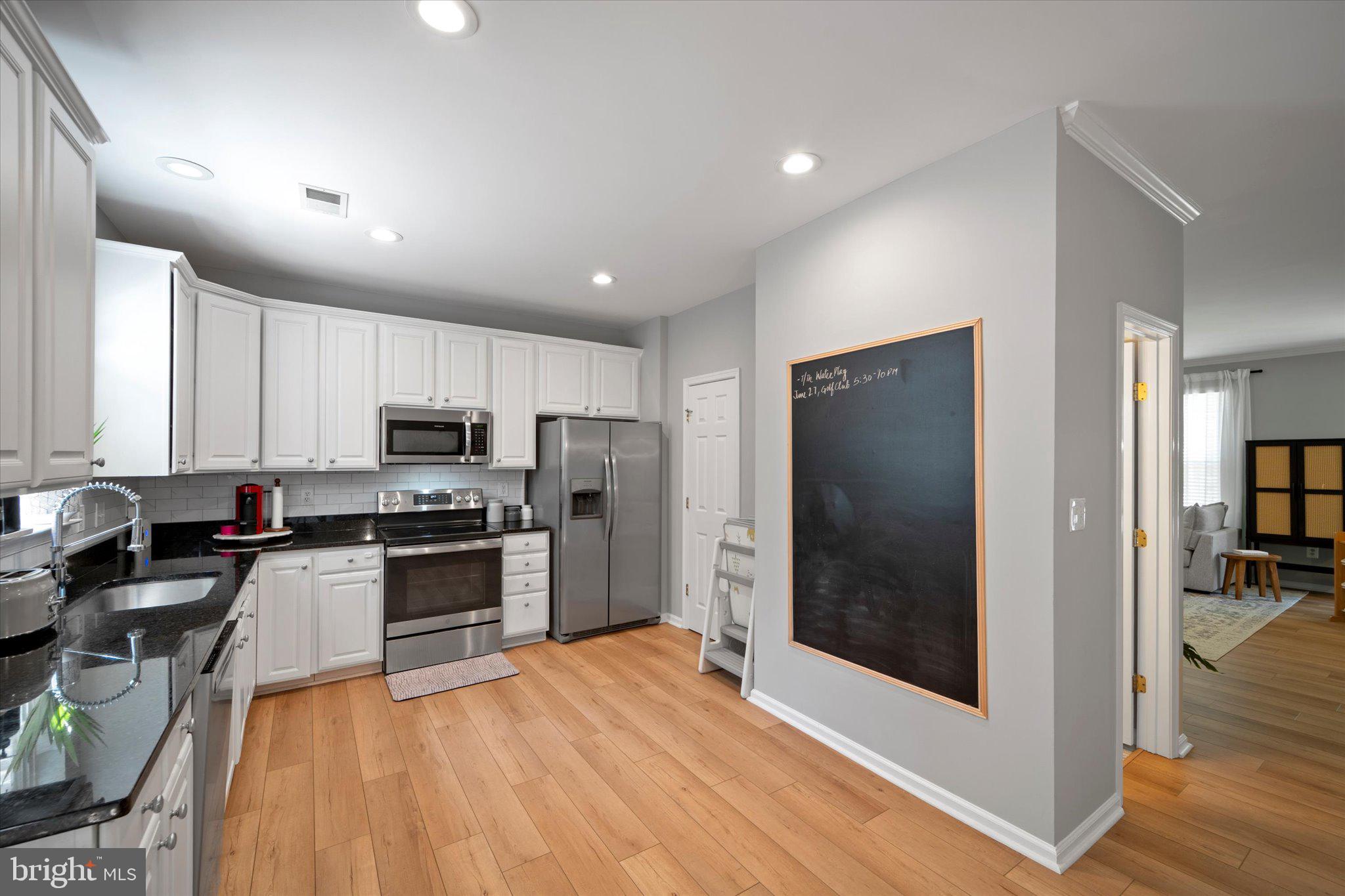 SOUTH RIDING - Residential Lease