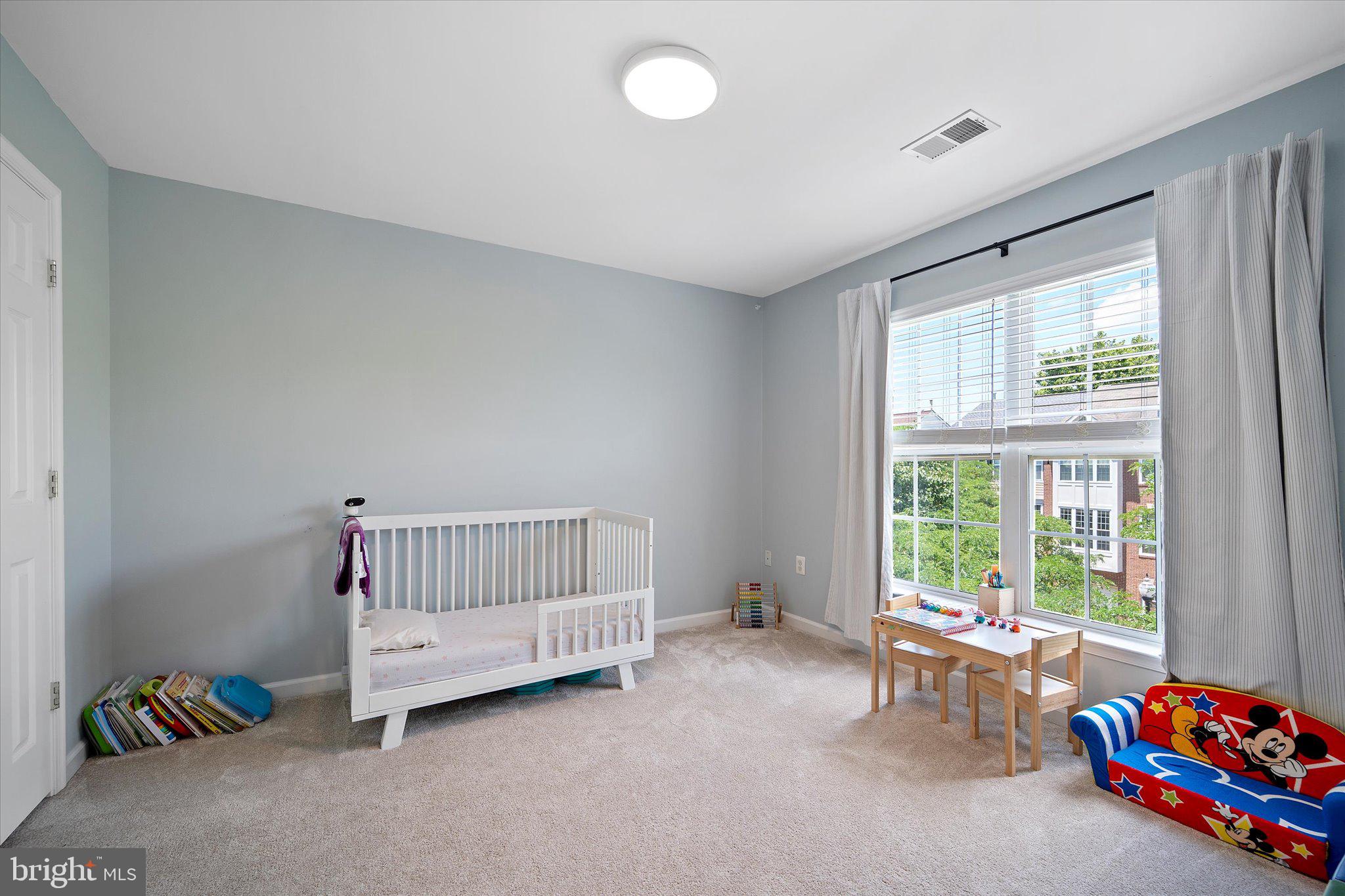 SOUTH RIDING - Residential Lease