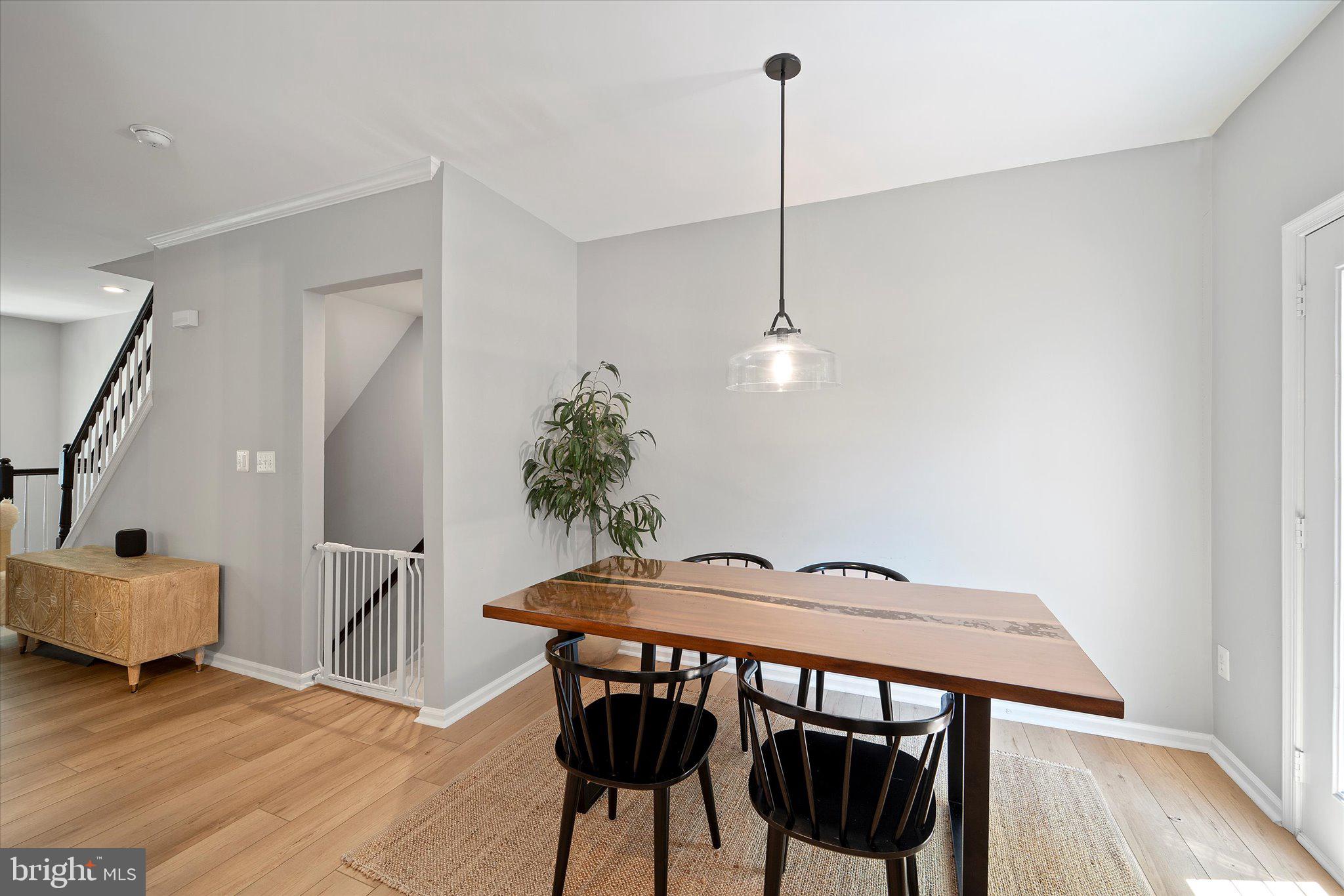 SOUTH RIDING - Residential Lease