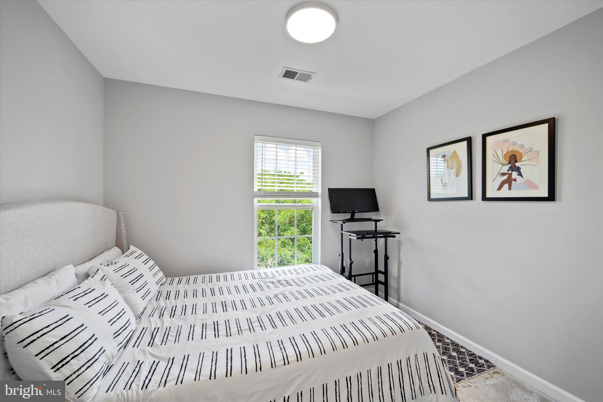 SOUTH RIDING - Residential Lease