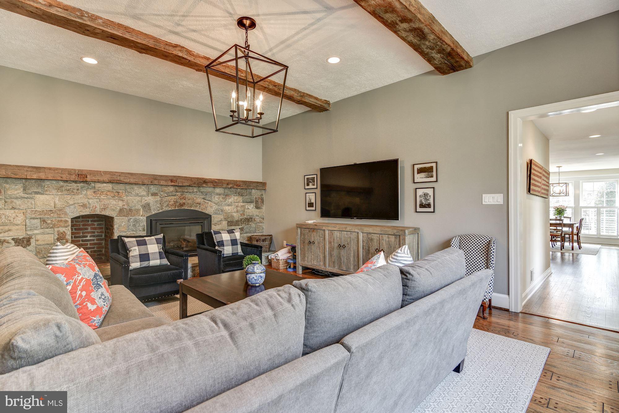 RIVER FALLS - Residential