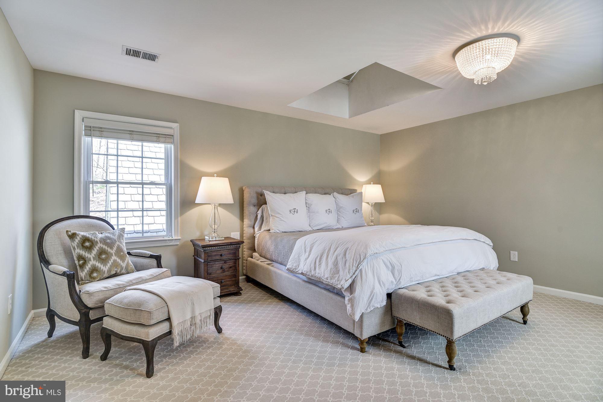 RIVER FALLS - Residential